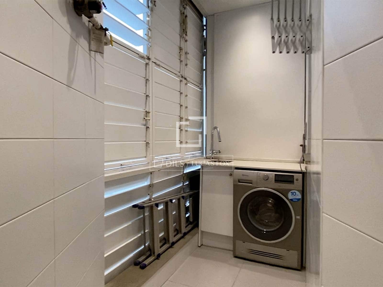 4 slaapkamer Appartement te huur in Barcelona stad - € 6.740 (Ref: 9611970)