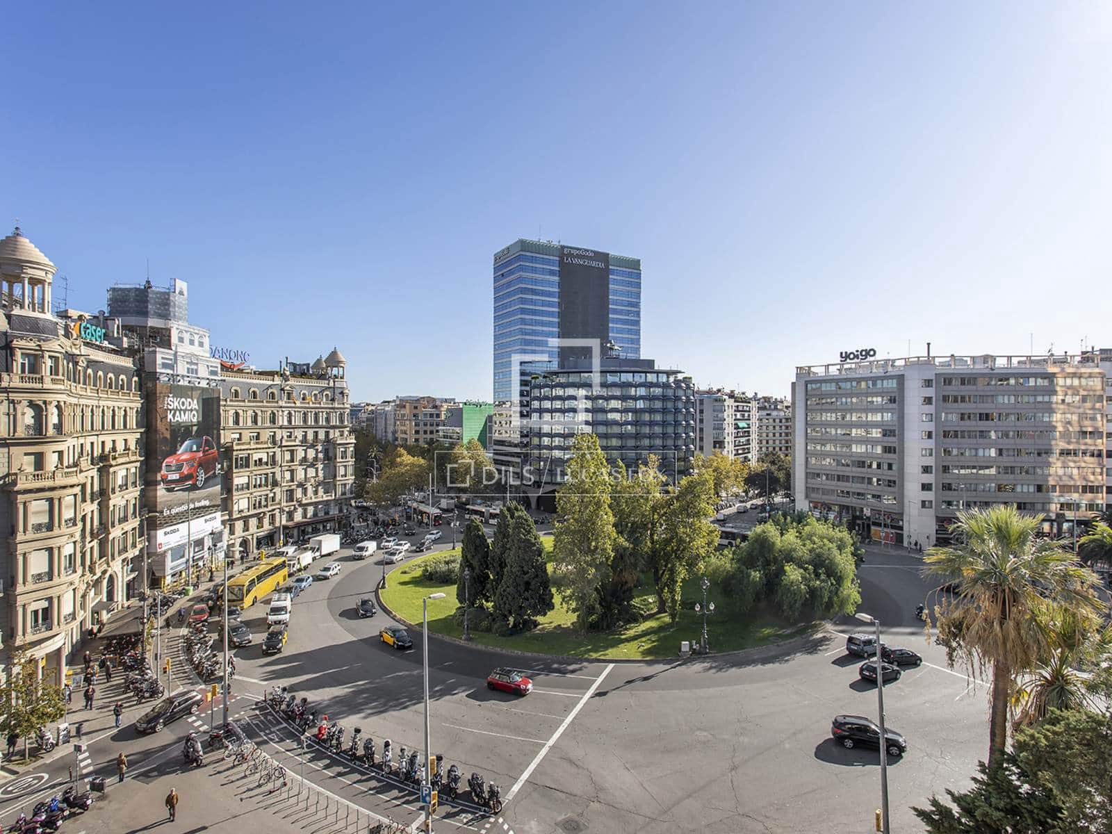 4 slaapkamer Appartement te huur in Barcelona stad - € 6.740 (Ref: 9611970)