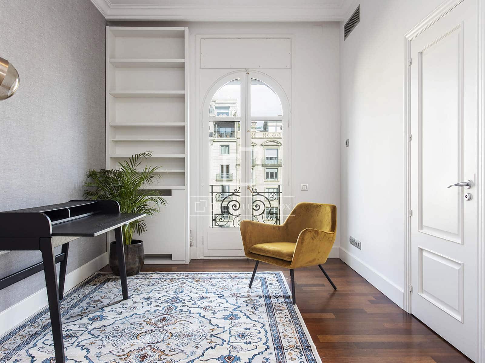 4 slaapkamer Appartement te huur in Barcelona stad - € 6.740 (Ref: 9611970)