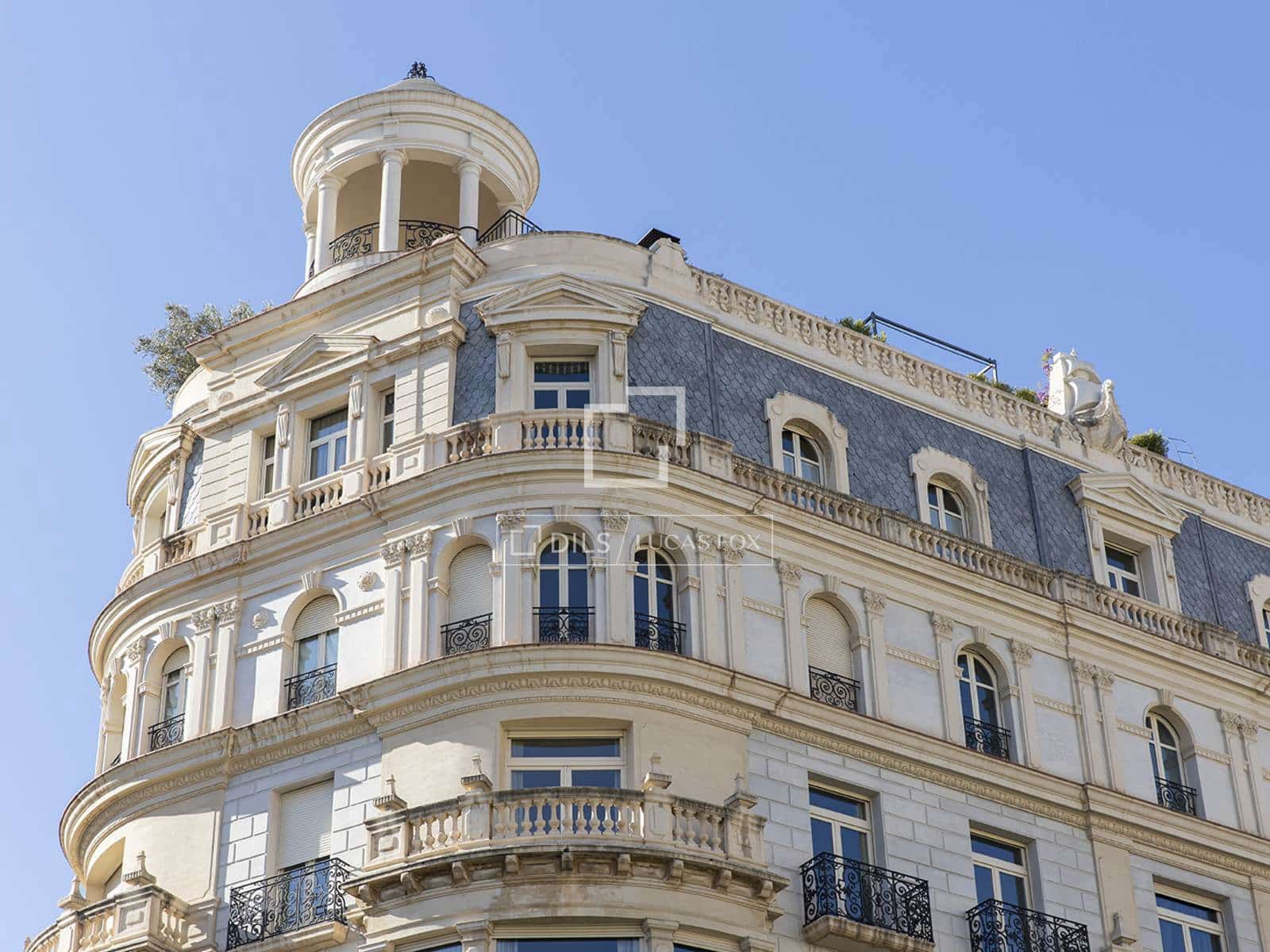 4 slaapkamer Appartement te huur in Barcelona stad - € 6.740 (Ref: 9611970)