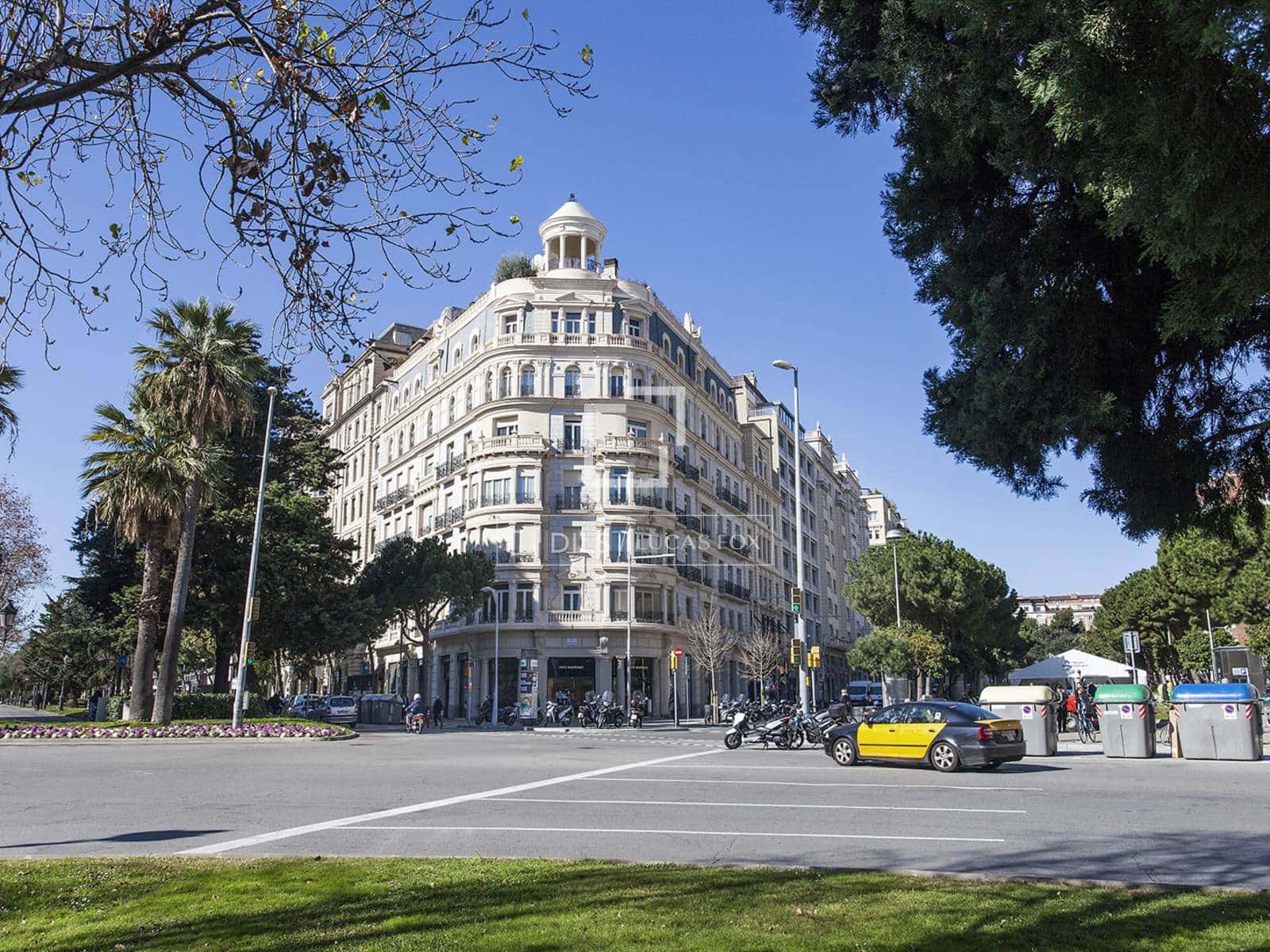 4 slaapkamer Appartement te huur in Barcelona stad - € 6.740 (Ref: 9611970)