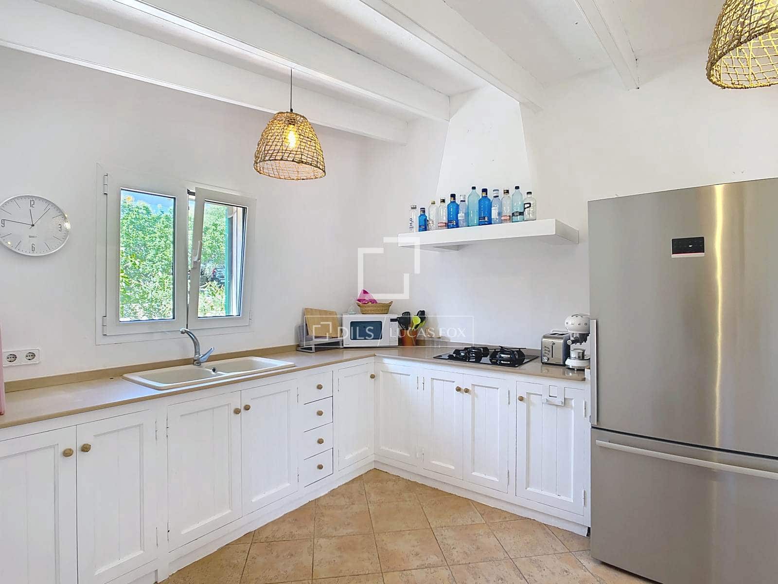 2 bedroom Finca/Country House for sale in Ciutadella de Menorca with pool garage - € 795,000 (Ref: 9611971)