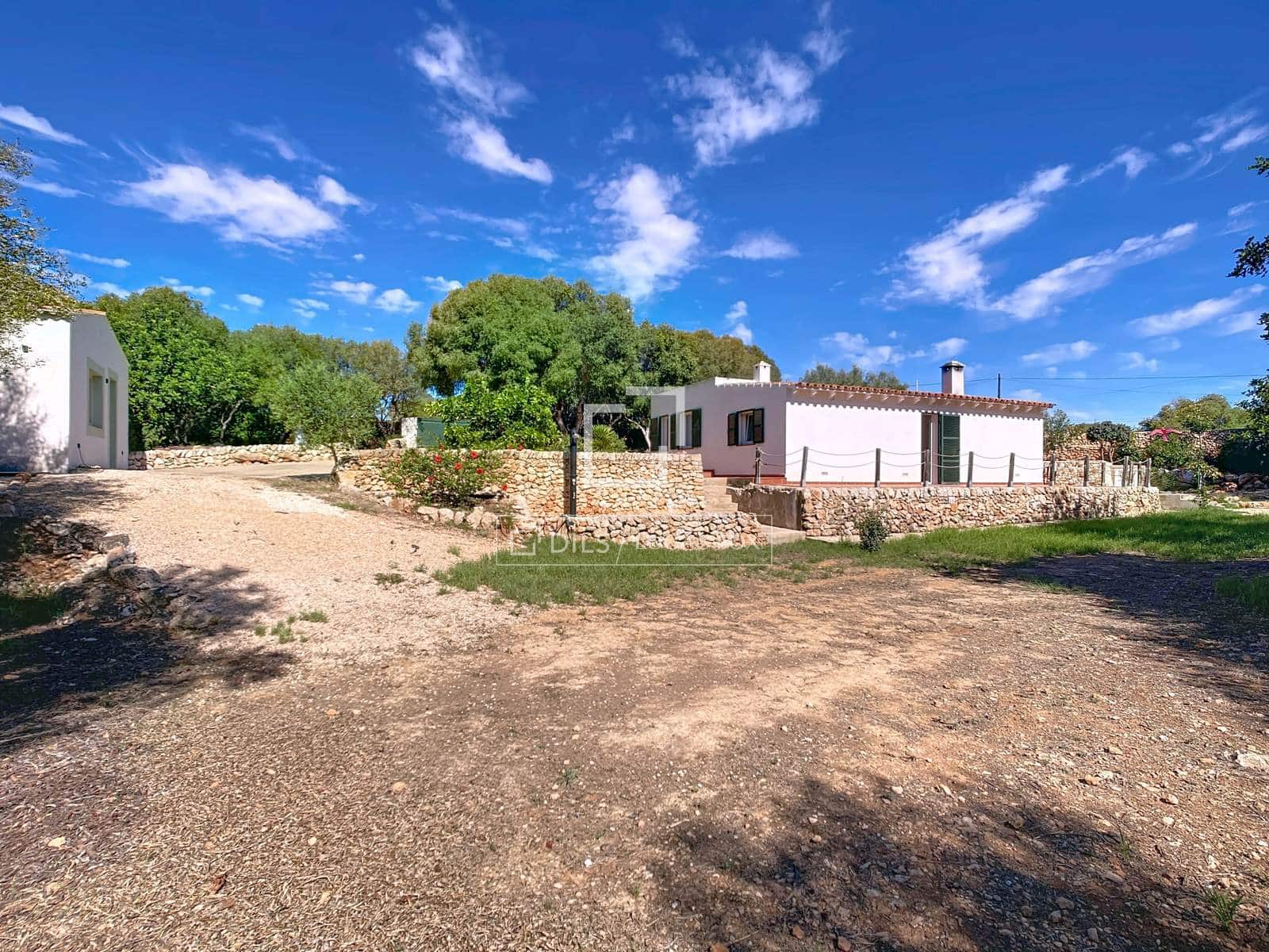 2 bedroom Finca/Country House for sale in Ciutadella de Menorca with pool garage - € 795,000 (Ref: 9611971)