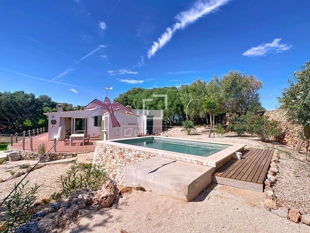 2 bedroom Finca/Country House for sale in Ciutadella de Menorca with pool garage - € 795,000 (Ref: 9611971)