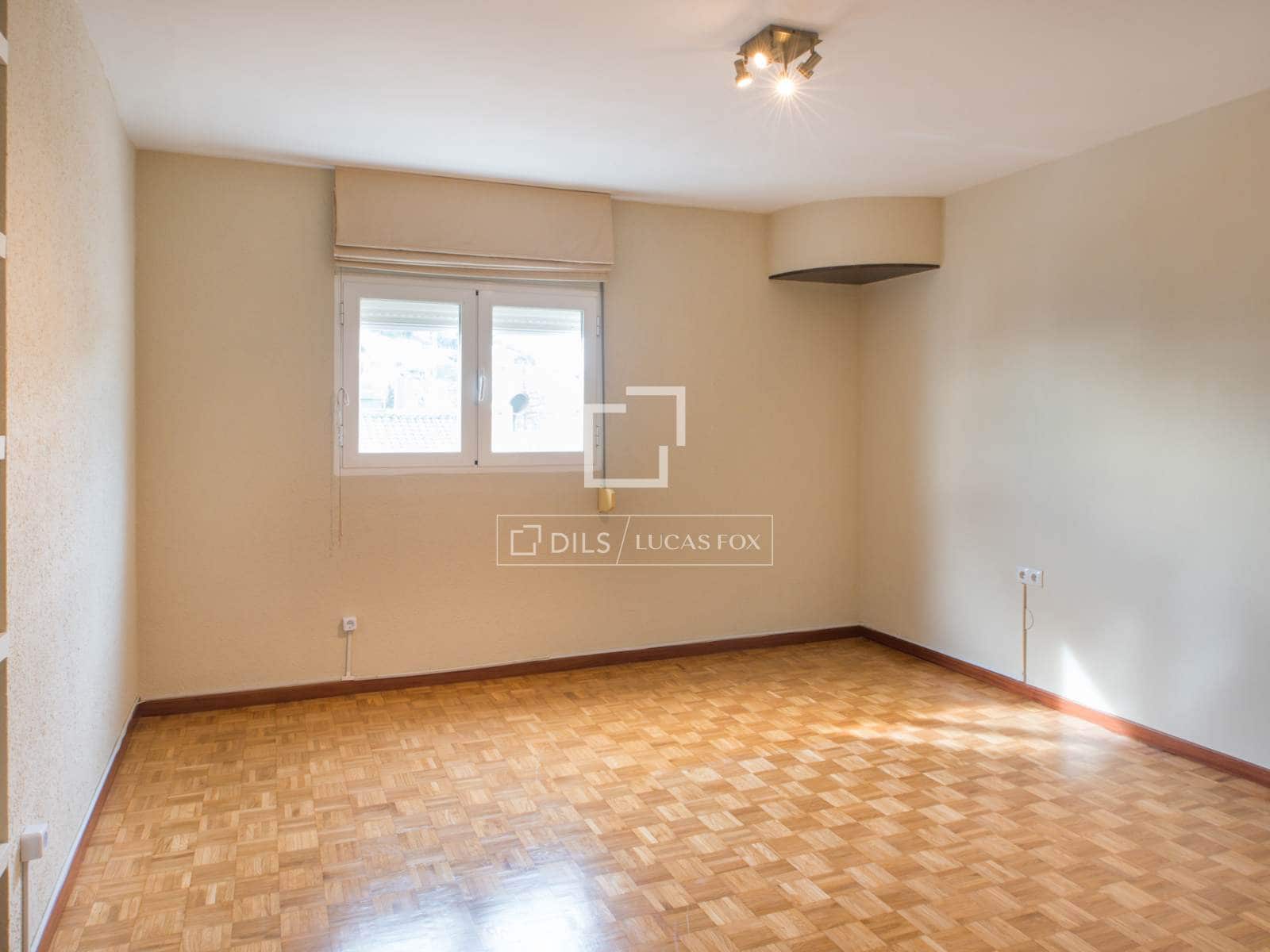 5 sovrum Lägenhet att hyra i Malaga stad med garage - 2 800 € (Ref: 9614054)