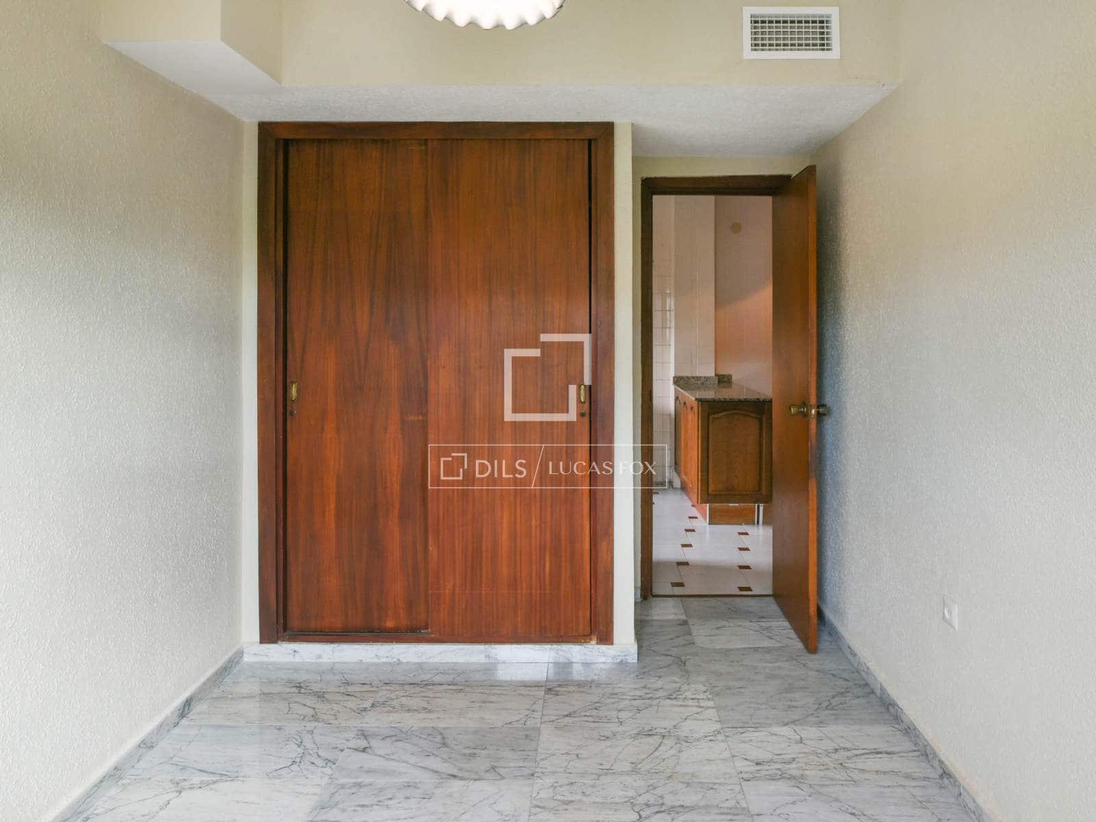 5 sovrum Lägenhet att hyra i Malaga stad med garage - 2 800 € (Ref: 9614054)