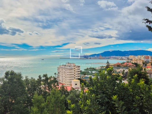 5 sovrum Lägenhet att hyra i La Caleta, Málaga stad med garage - 2 800 € (Ref: 9614054)