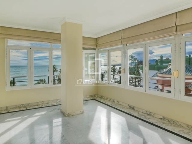 5 sovrum Lägenhet att hyra i La Caleta, Málaga stad med garage - 2 800 € (Ref: 9614054)