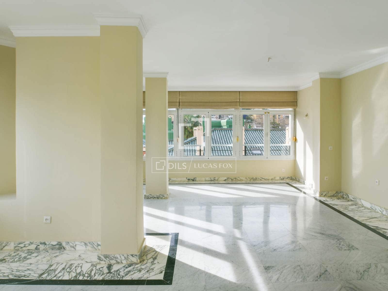 5 sovrum Lägenhet att hyra i Malaga stad med garage - 2 800 € (Ref: 9614054)