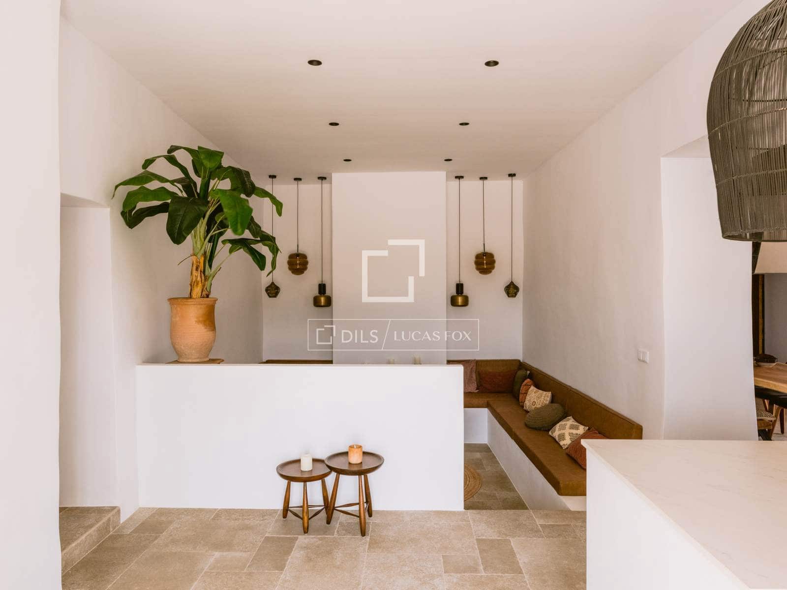 7 bedroom Villa for sale in Sant Jordi de Ses Salines with pool garage - € 3,950,000 (Ref: 9614055)