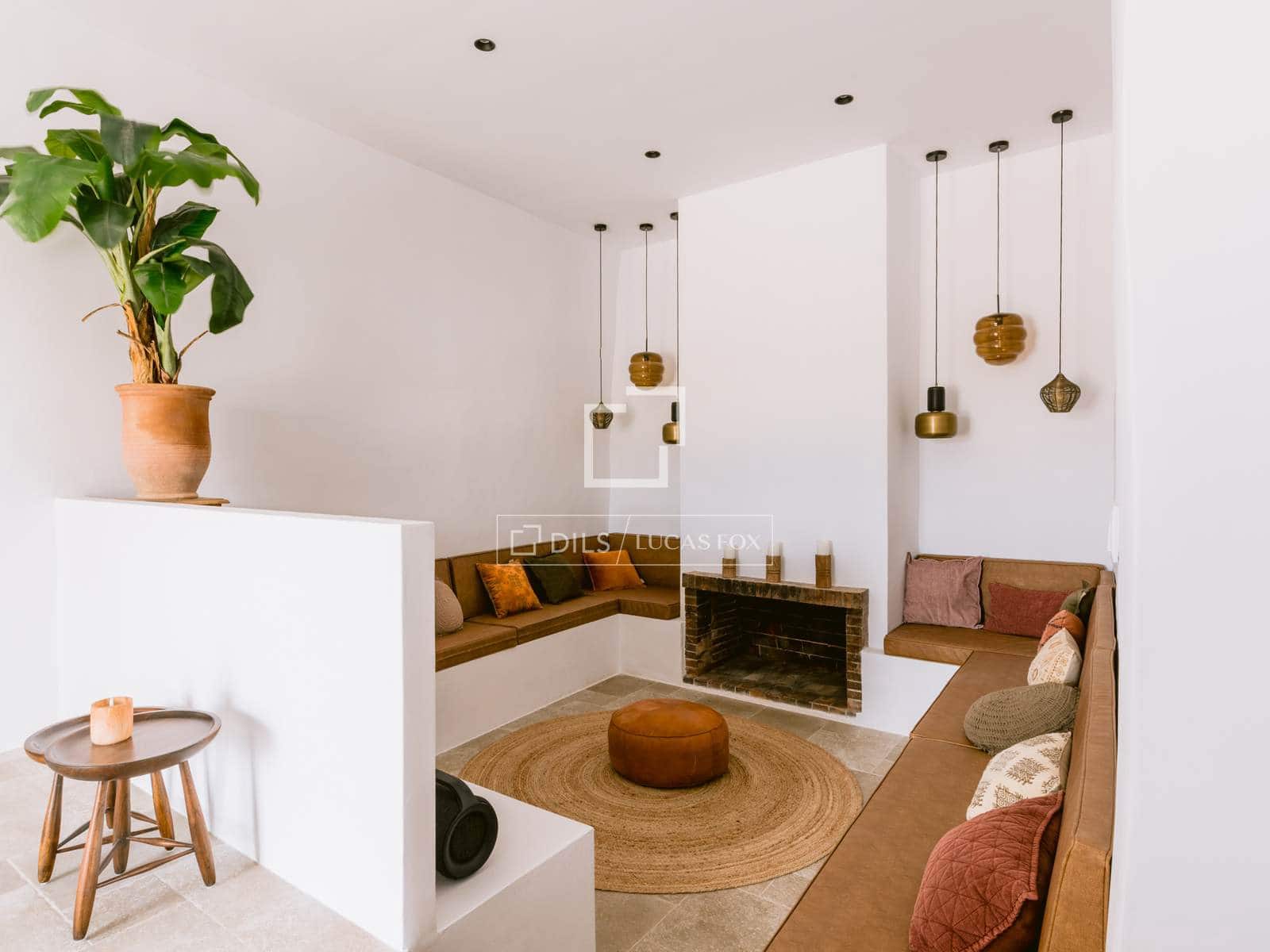 7 bedroom Villa for sale in Sant Jordi de Ses Salines with pool garage - € 3,950,000 (Ref: 9614055)