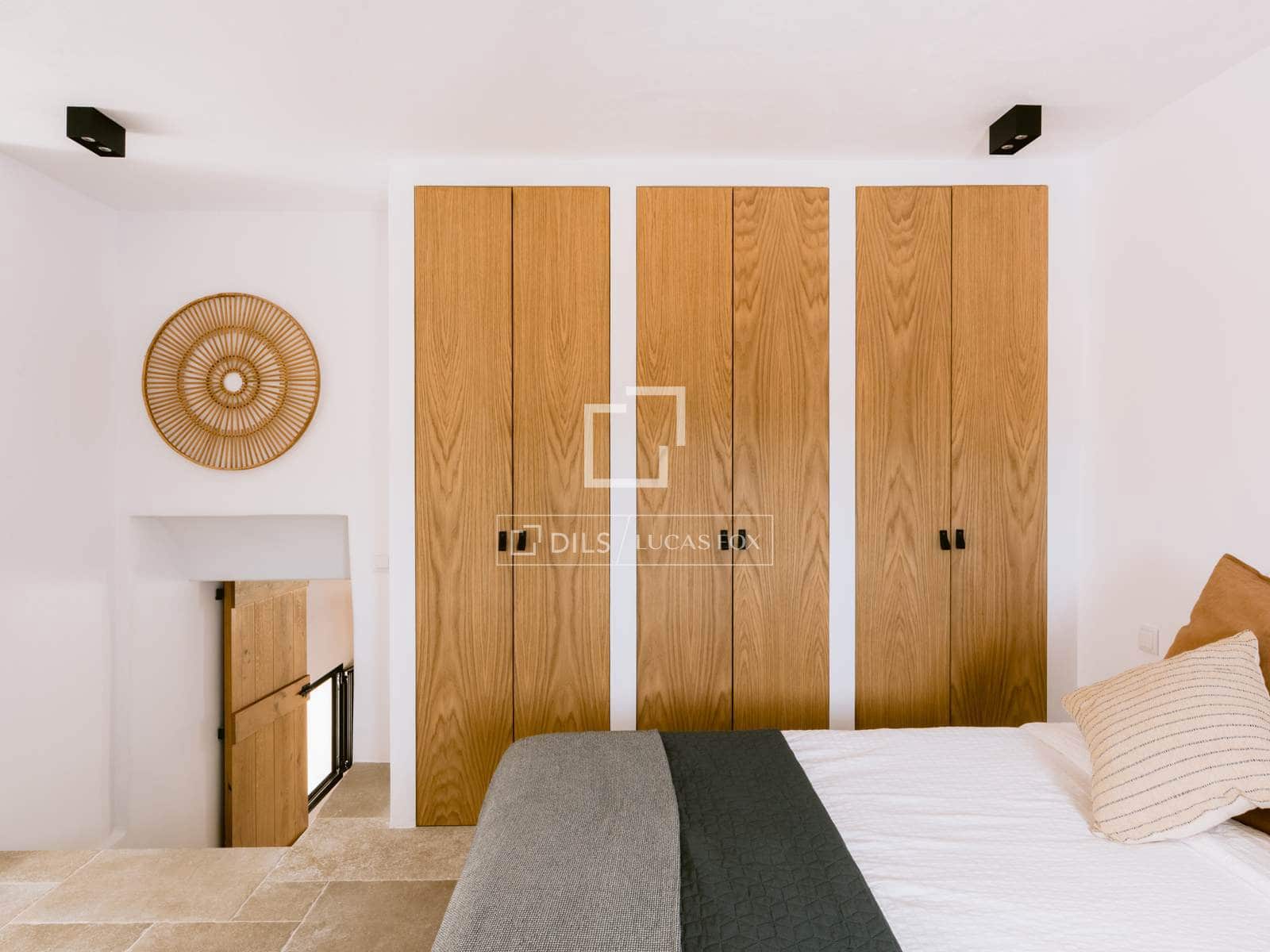 7 bedroom Villa for sale in Sant Jordi de Ses Salines with pool garage - € 3,950,000 (Ref: 9614055)