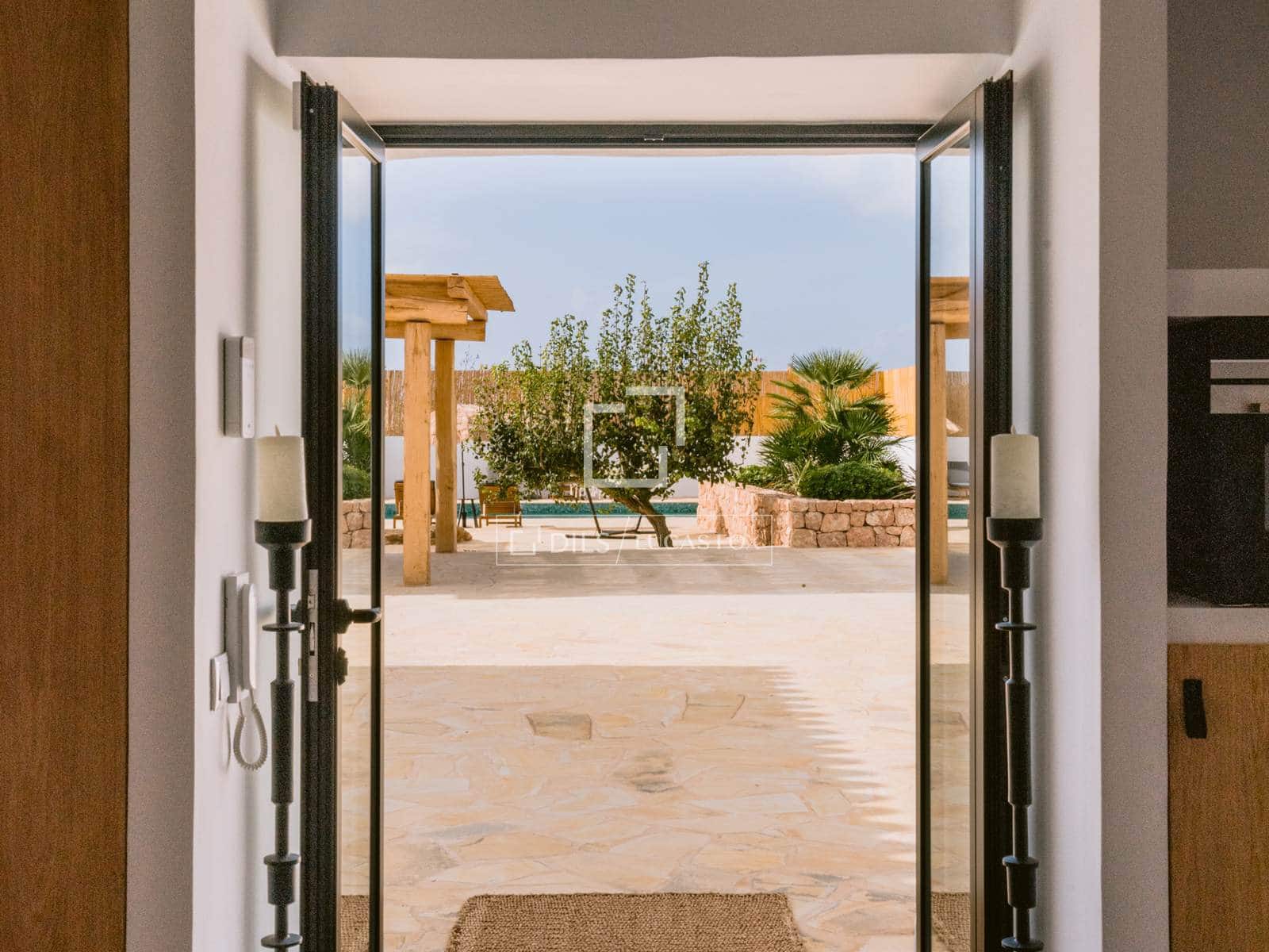 7 bedroom Villa for sale in Sant Jordi de Ses Salines with pool garage - € 3,950,000 (Ref: 9614055)