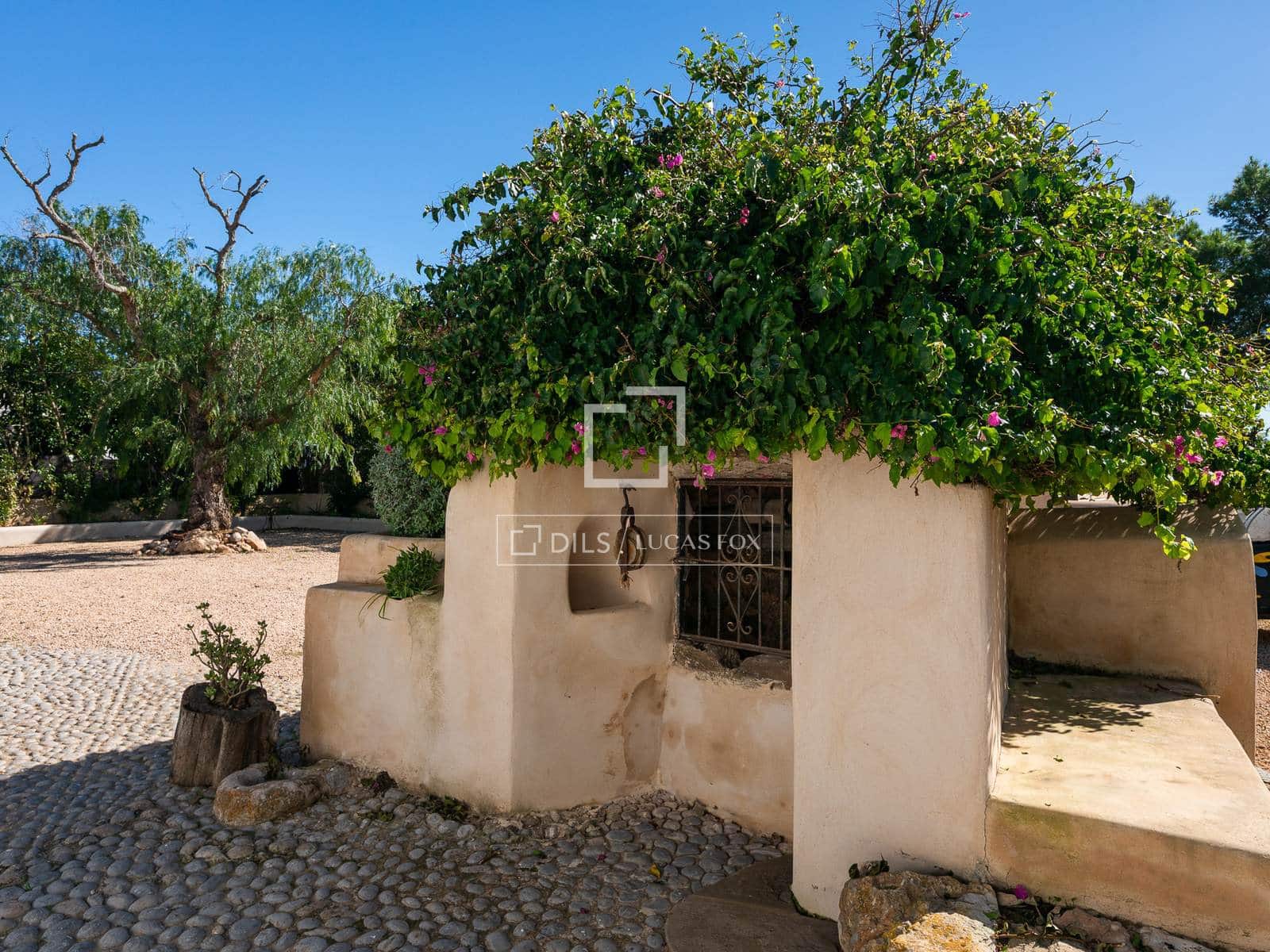 7 bedroom Villa for sale in Sant Jordi de Ses Salines with pool garage - € 3,950,000 (Ref: 9614055)