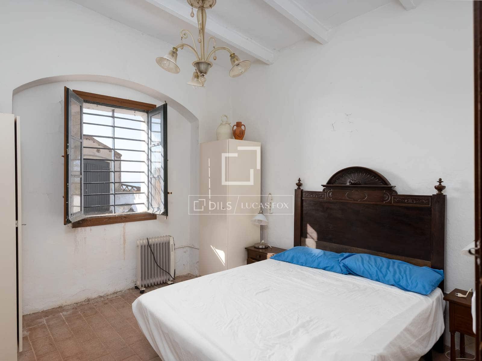 16 bedroom Villa for sale in Sant Vicenc de Montalt with pool garage - € 2,500,000 (Ref: 9614175)