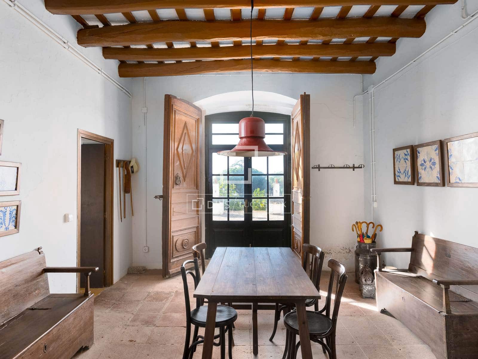 16 bedroom Villa for sale in Sant Vicenc de Montalt with pool garage - € 2,500,000 (Ref: 9614175)