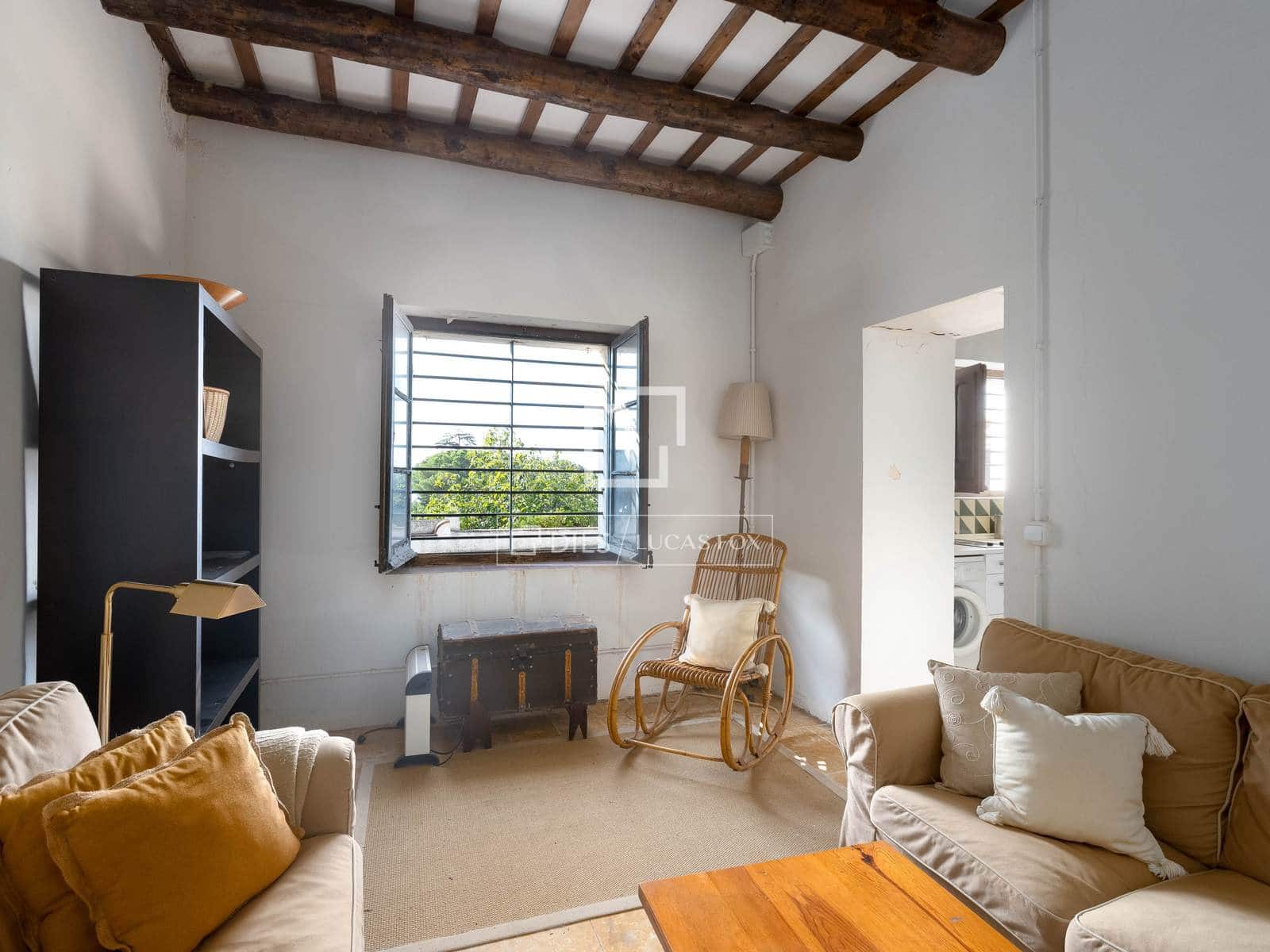 16 bedroom Villa for sale in Sant Vicenc de Montalt with pool garage - € 2,500,000 (Ref: 9614175)