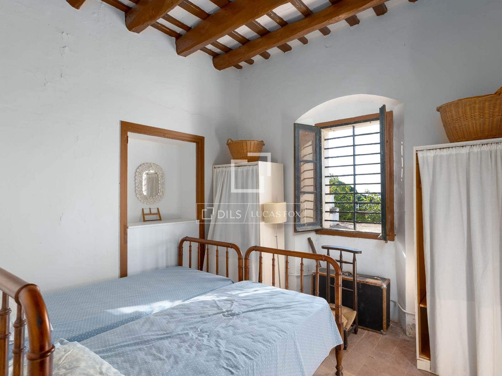 16 bedroom Villa for sale in Sant Vicenc de Montalt with pool garage - € 2,500,000 (Ref: 9614175)