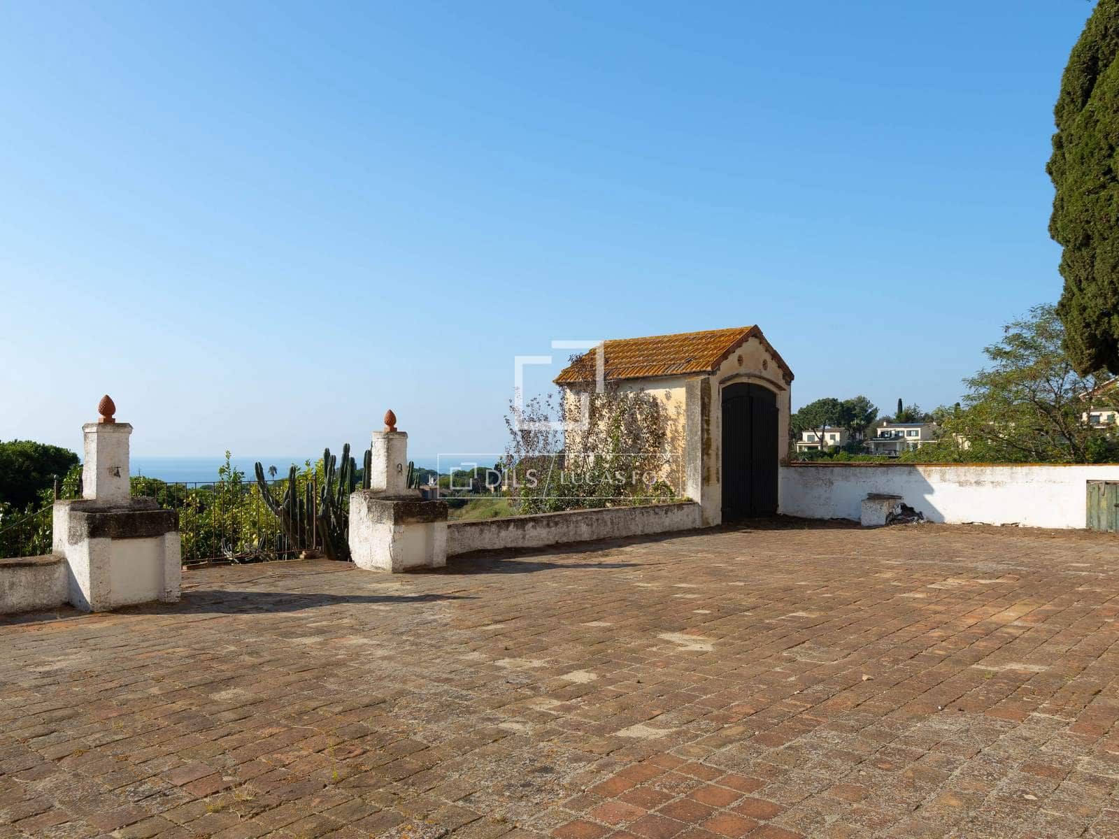 16 bedroom Villa for sale in Sant Vicenc de Montalt with pool garage - € 2,500,000 (Ref: 9614175)