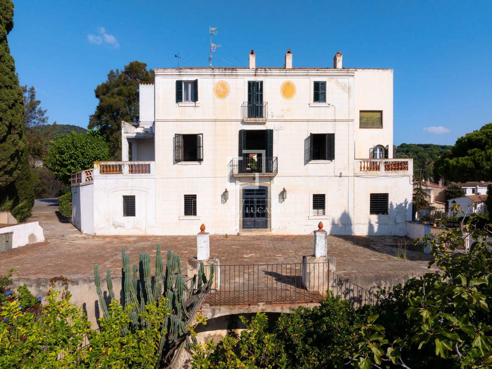 16 bedroom Villa for sale in Sant Vicenc de Montalt with pool garage - € 2,500,000 (Ref: 9614175)