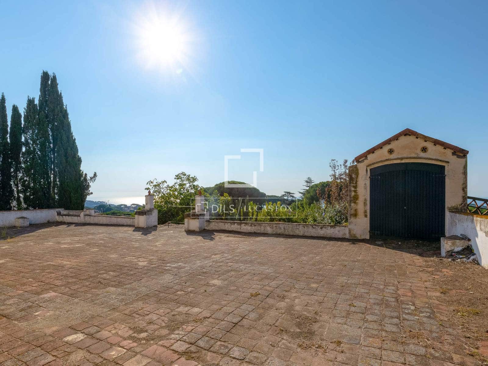 16 bedroom Villa for sale in Sant Vicenc de Montalt with pool garage - € 2,500,000 (Ref: 9614175)