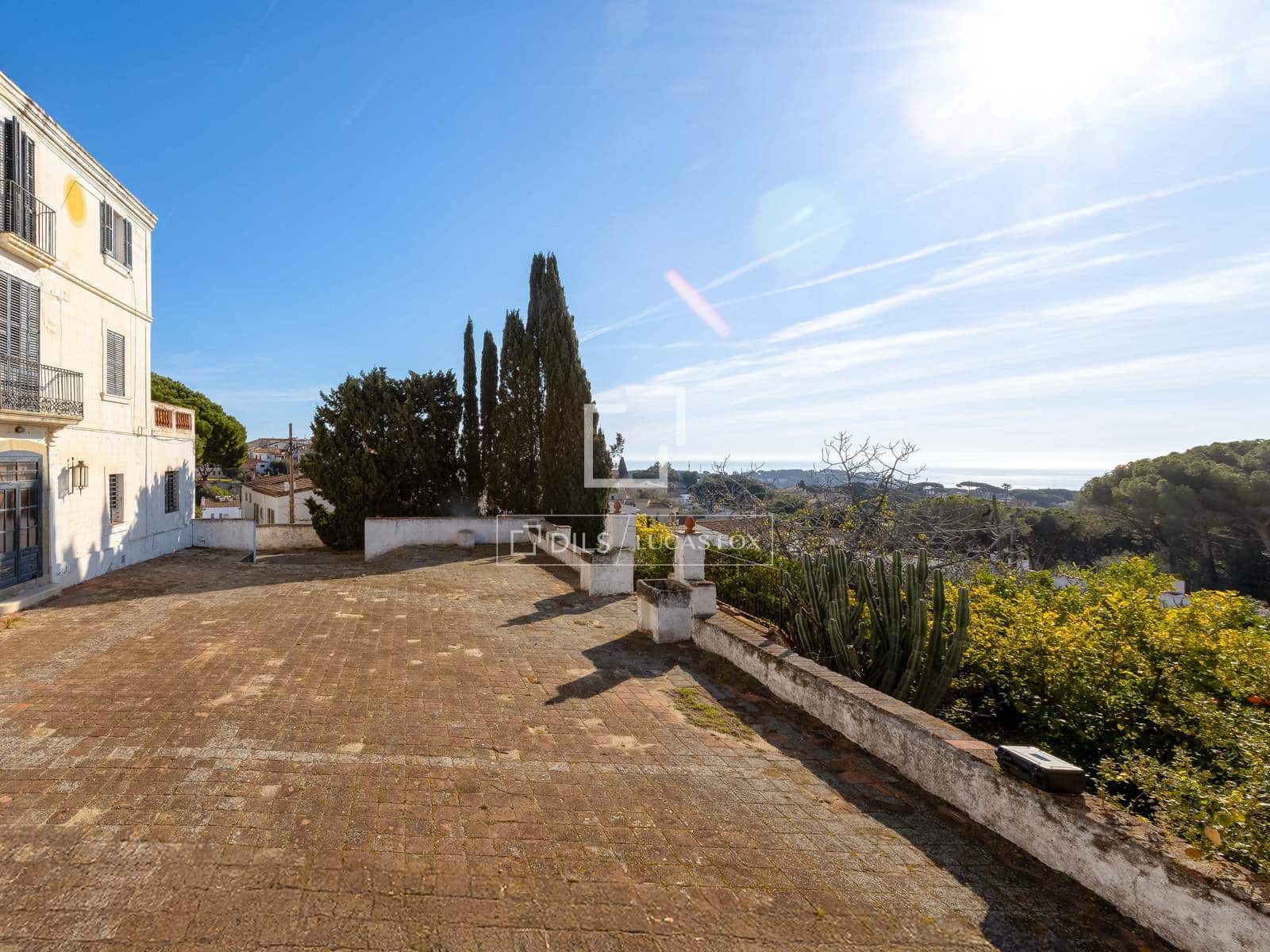 16 bedroom Villa for sale in Sant Vicenc de Montalt with pool garage - € 2,500,000 (Ref: 9614175)