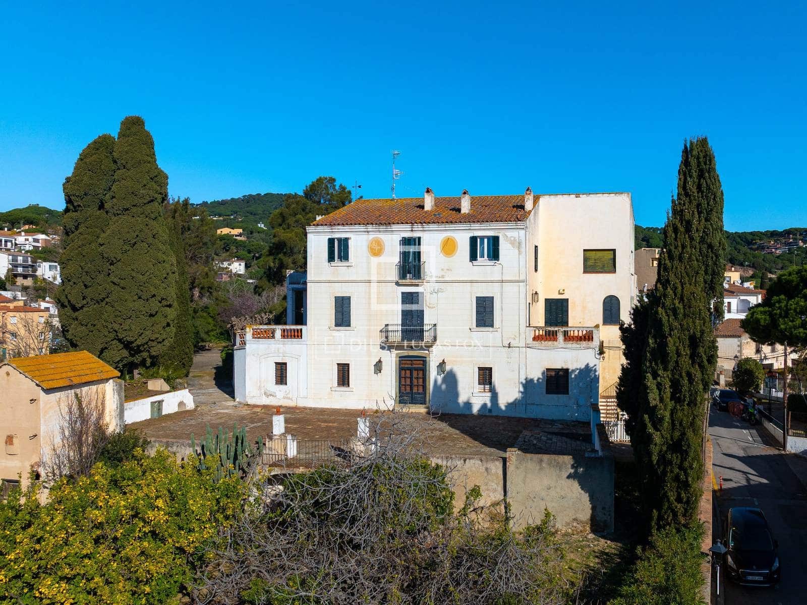 16 bedroom Villa for sale in Sant Vicenc de Montalt with pool garage - € 2,500,000 (Ref: 9614175)