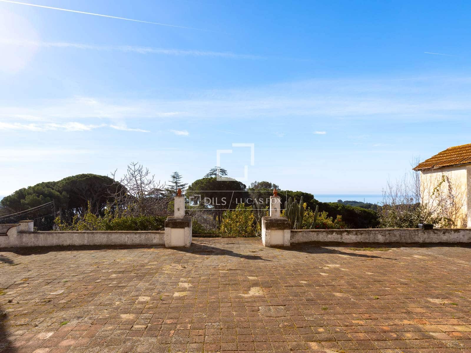 16 bedroom Villa for sale in Sant Vicenc de Montalt with pool garage - € 2,500,000 (Ref: 9614175)