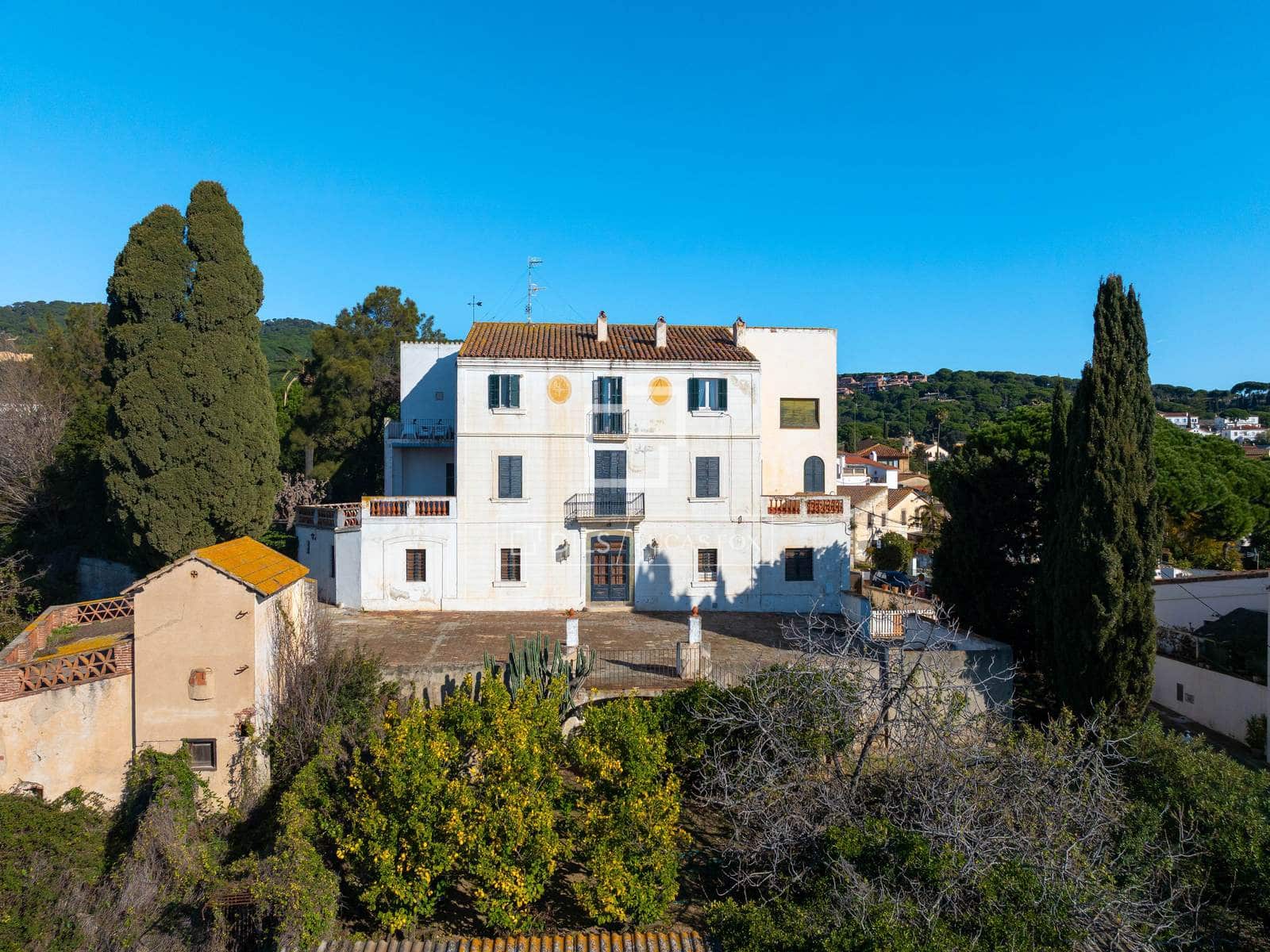 16 bedroom Villa for sale in Sant Vicenc de Montalt with pool garage - € 2,500,000 (Ref: 9614175)