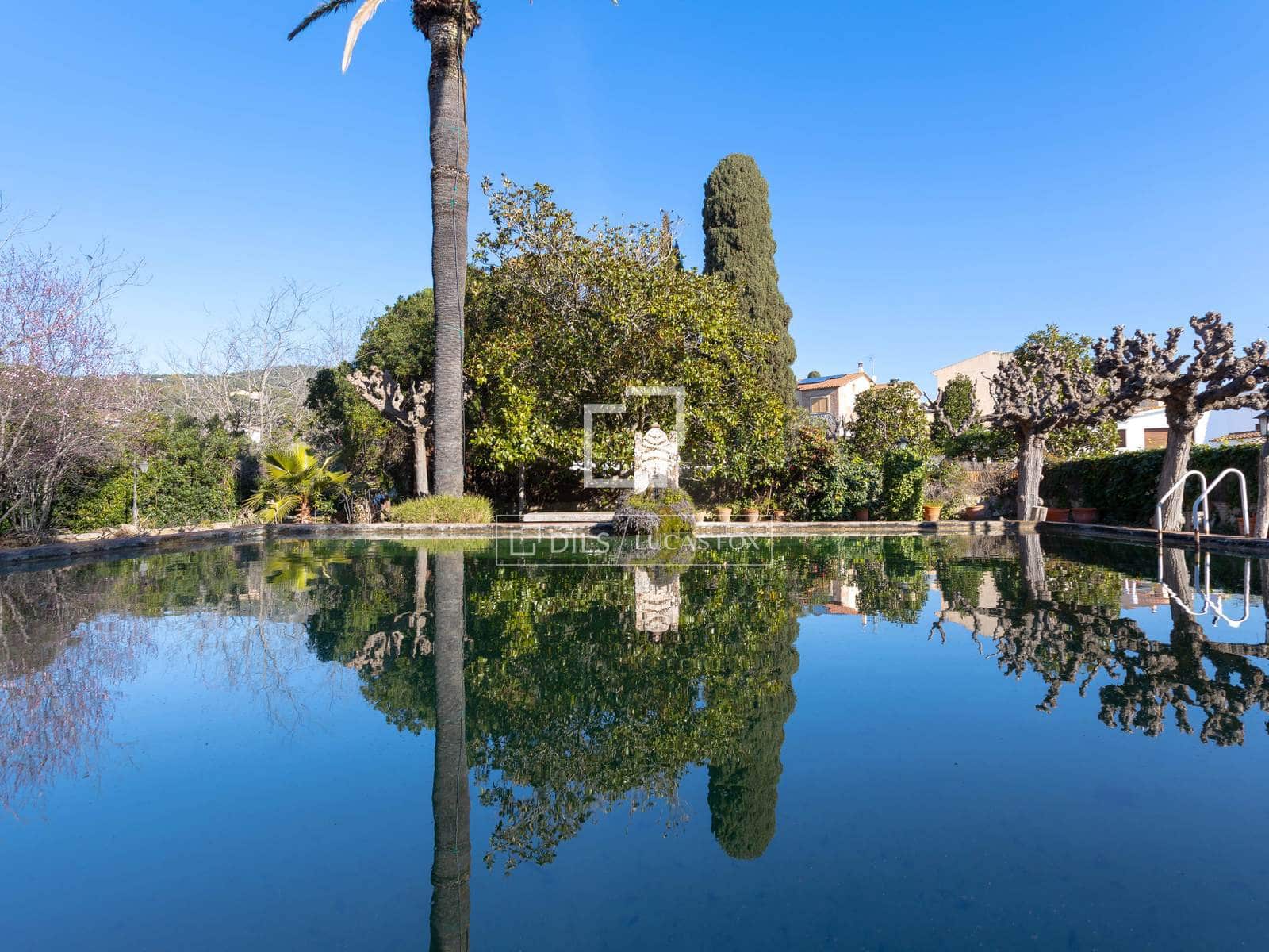 16 bedroom Villa for sale in Sant Vicenc de Montalt with pool garage - € 2,500,000 (Ref: 9614175)