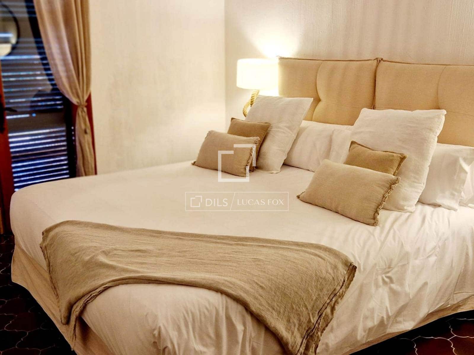 7 soveværelse Villa til leje i Ciutadella de Menorca med swimmingpool garage - € 32.000 (Ref: 9614316)