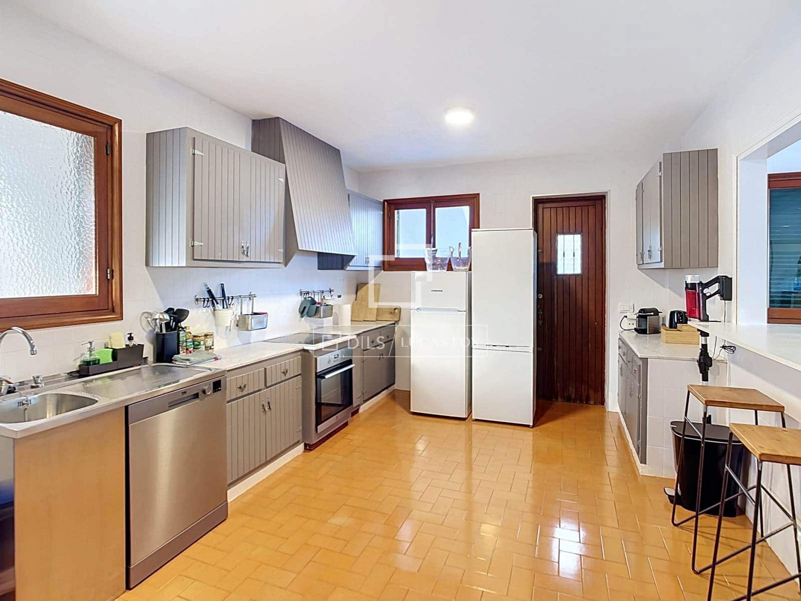 7 sypialnia Willa do wynajęcia w Ciutadella de Menorca z basenem garażem - 32 000 € (Ref: 9614316)