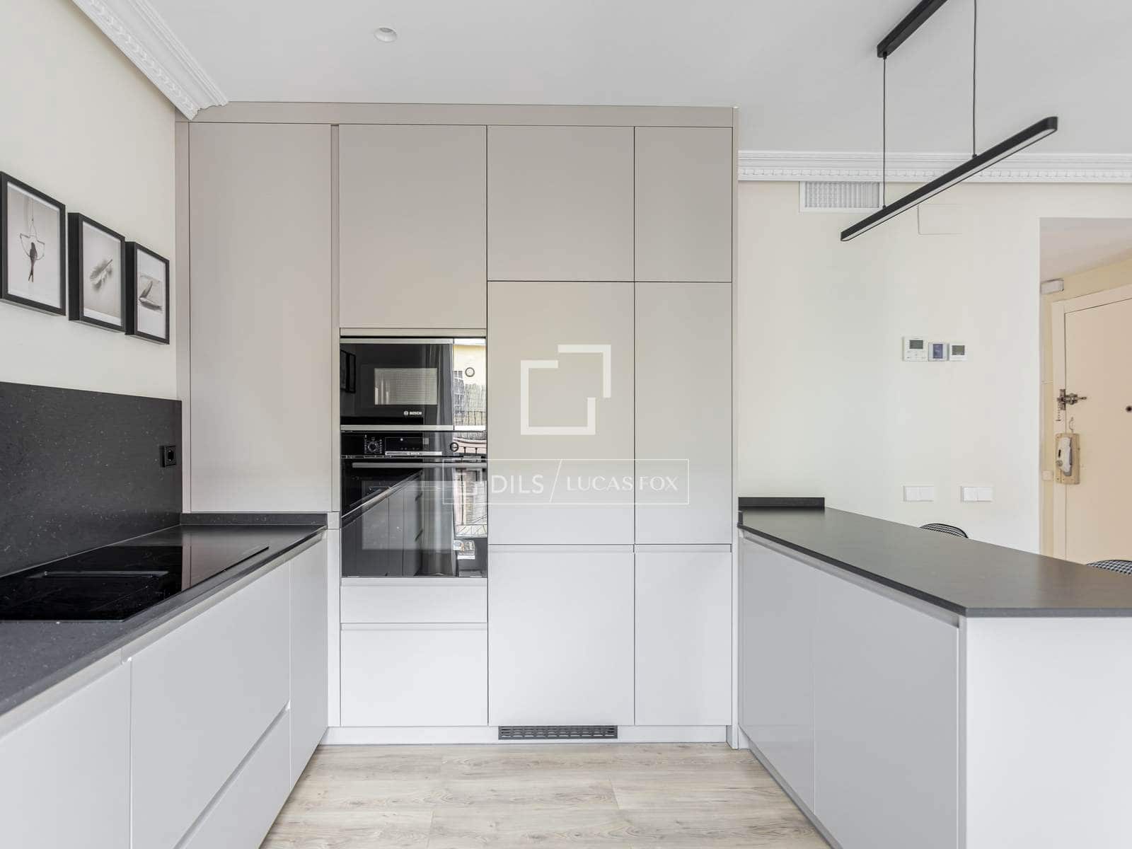 3 sovrum Lägenhet att hyra i Madrid stad - 4 000 € (Ref: 9614318)