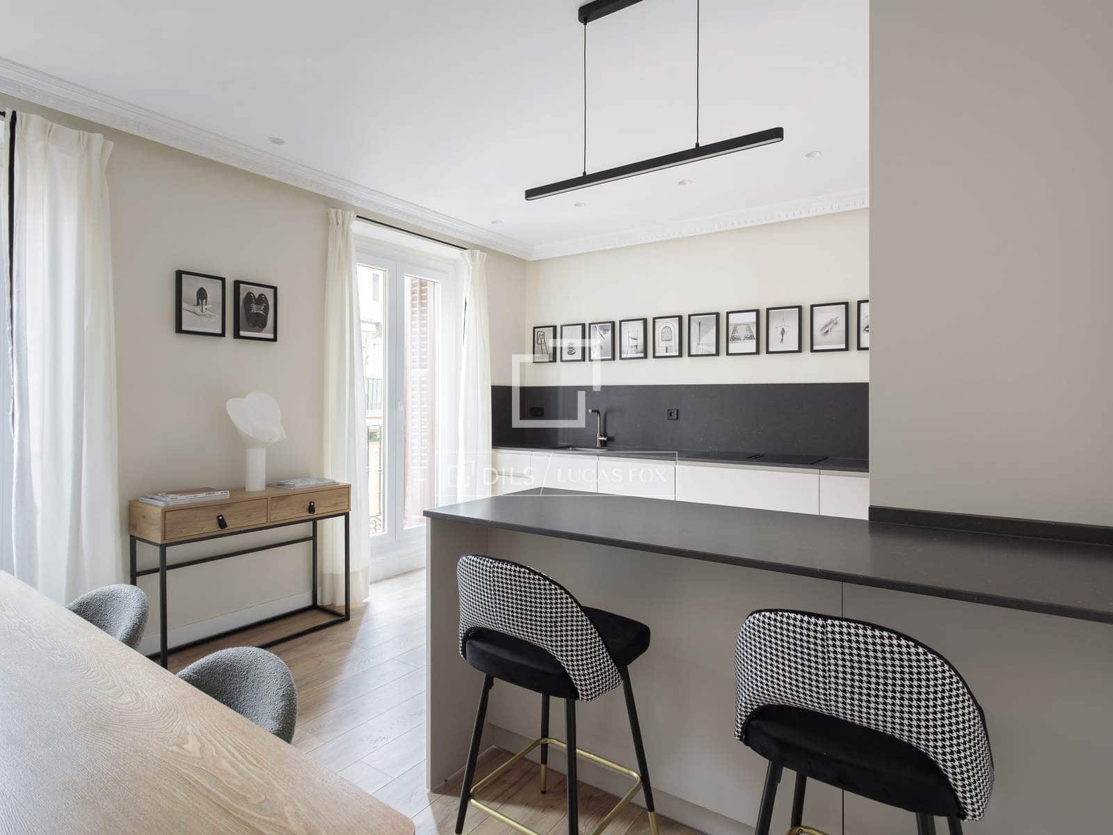 3 sovrum Lägenhet att hyra i Madrid stad - 4 000 € (Ref: 9614318)