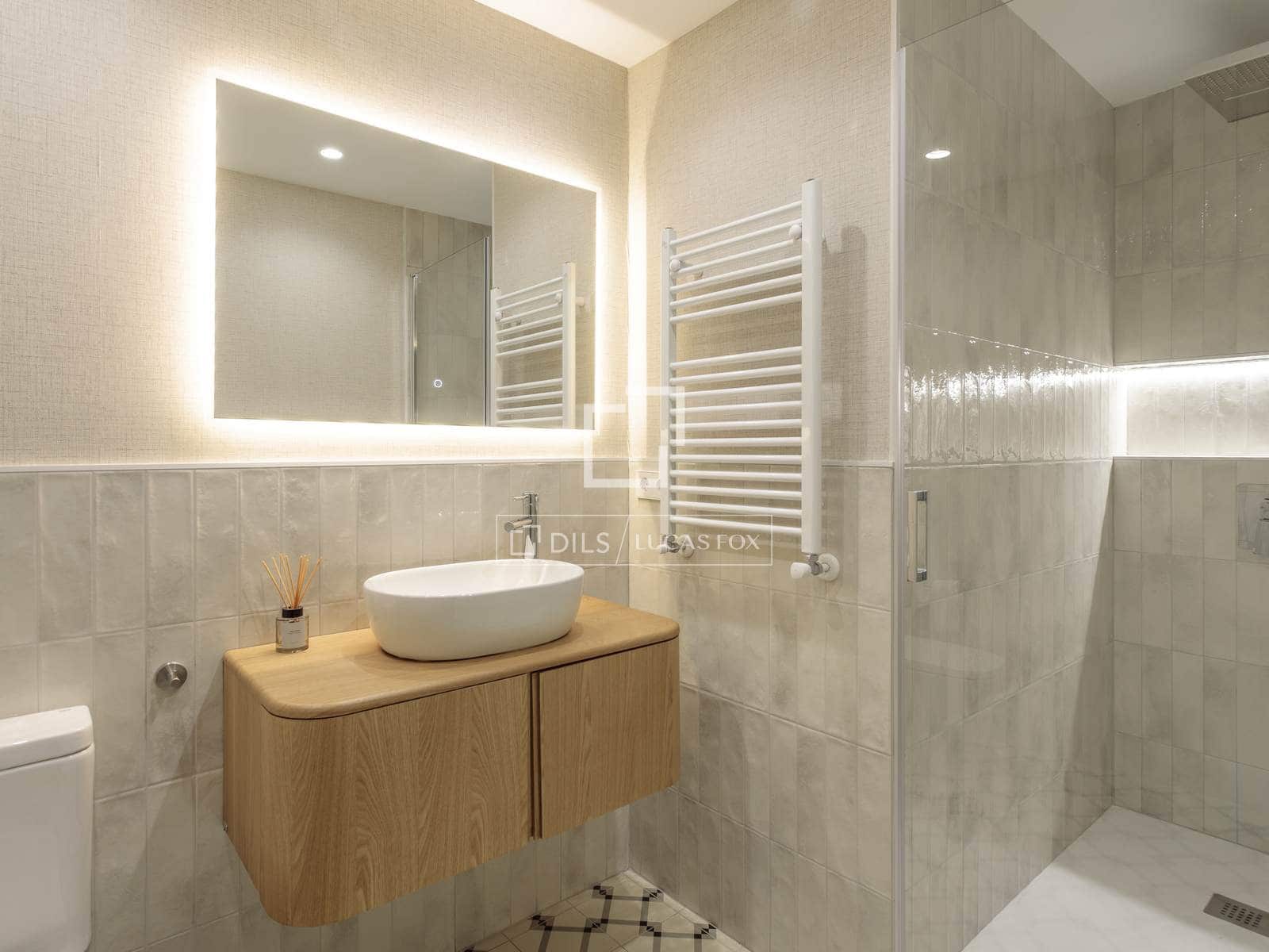 3 sovrum Lägenhet att hyra i Madrid stad - 4 000 € (Ref: 9614318)