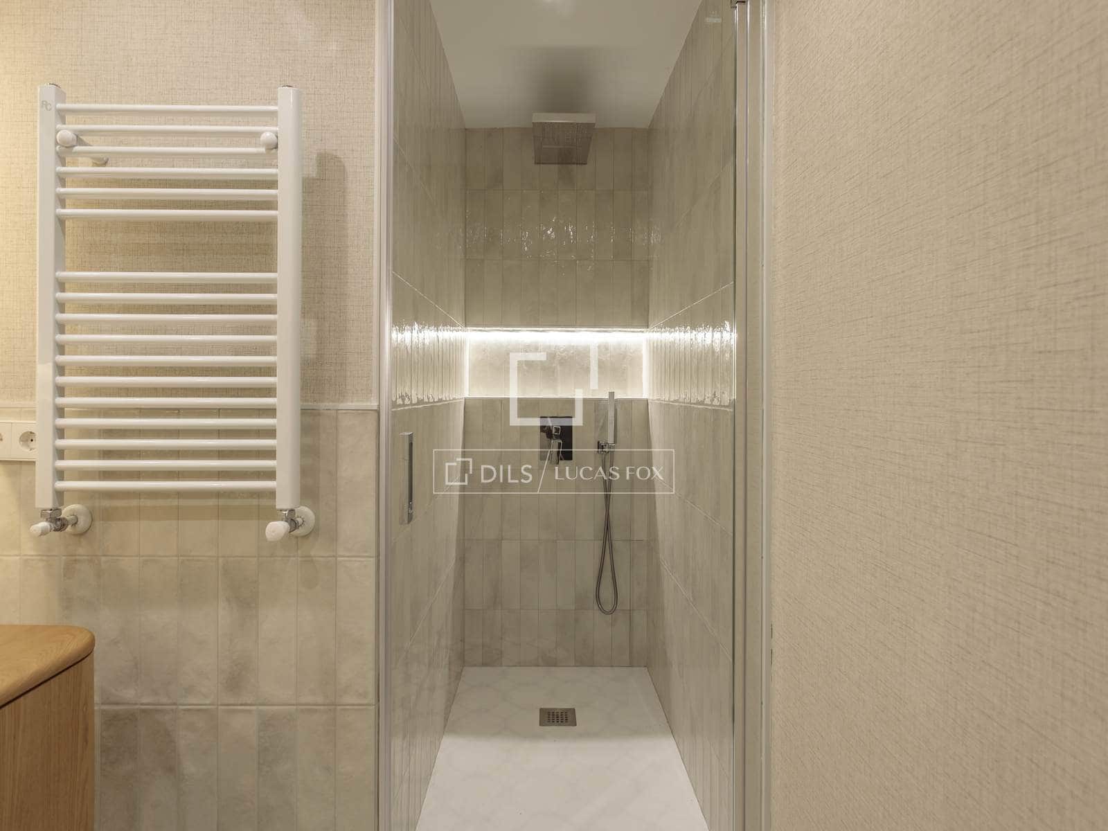 3 sovrum Lägenhet att hyra i Madrid stad - 4 000 € (Ref: 9614318)