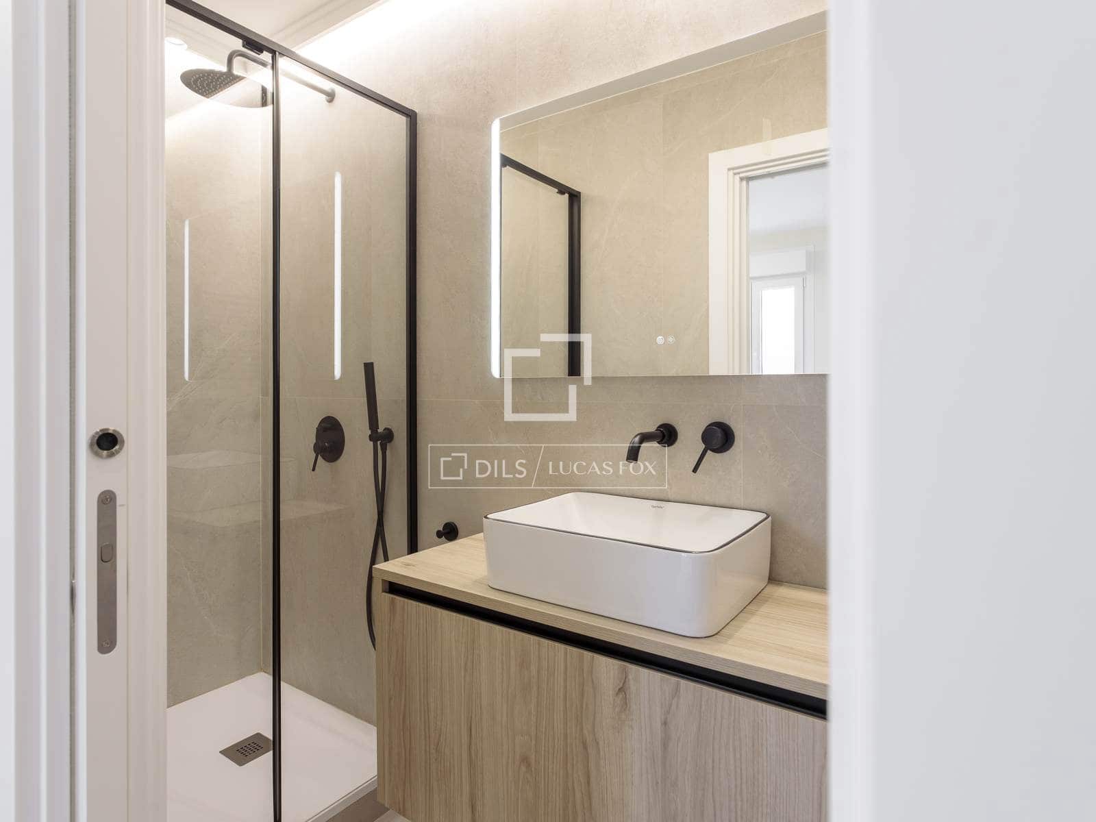 3 sovrum Lägenhet att hyra i Madrid stad - 4 000 € (Ref: 9614318)