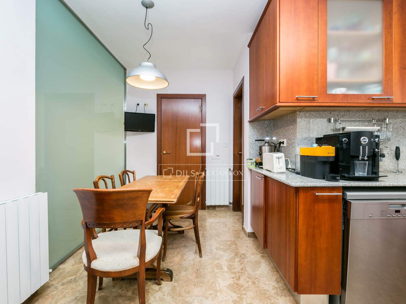 5 Zimmer Villa zu vermieten in Castelldefels mit Pool Garage - 5.800 € (Ref: 9614531)