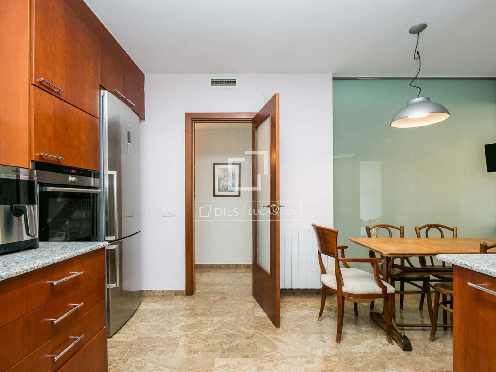 5 Zimmer Villa zu vermieten in Castelldefels mit Pool Garage - 5.800 € (Ref: 9614531)