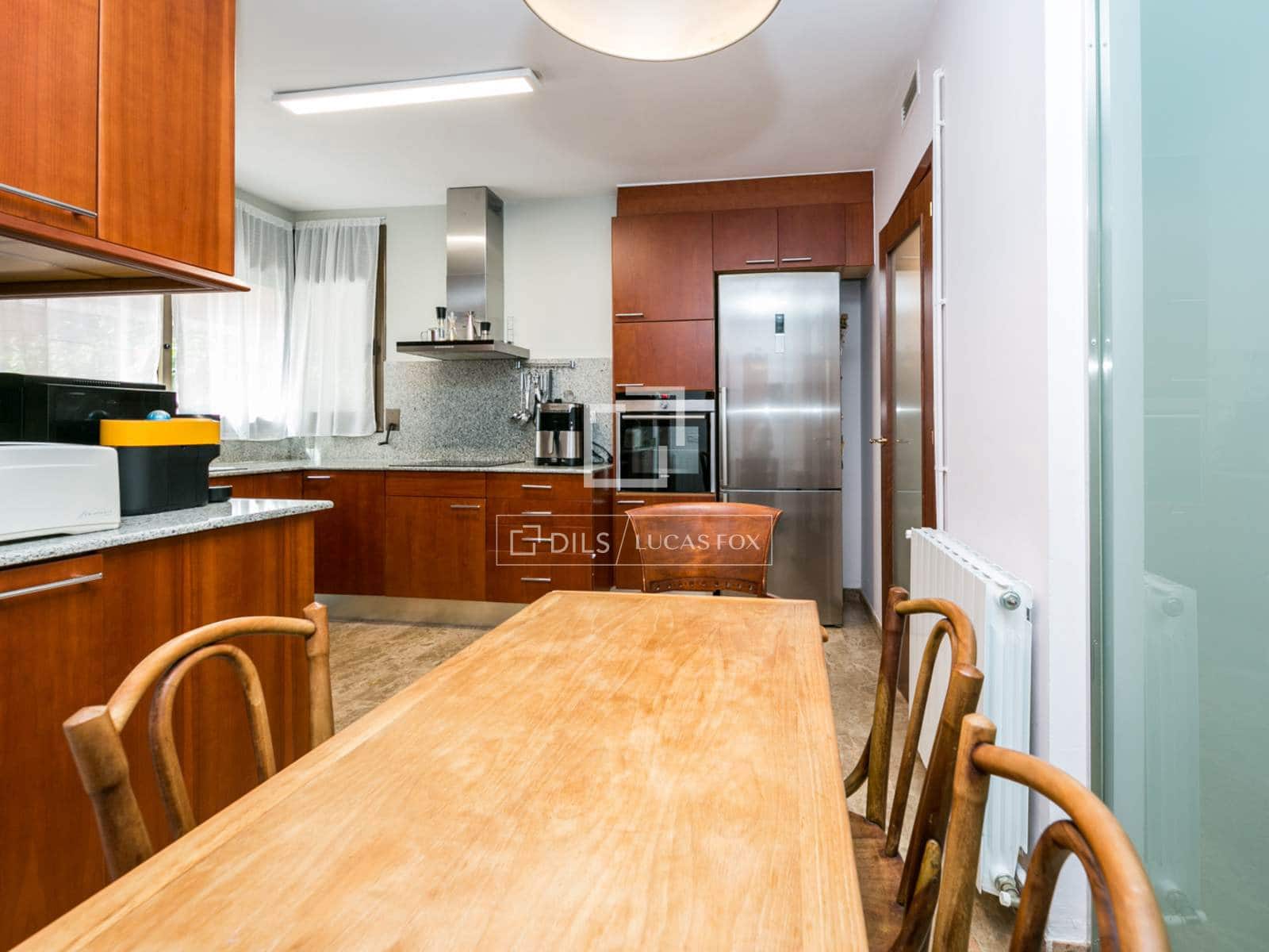 5 Zimmer Villa zu vermieten in Castelldefels mit Pool Garage - 5.800 € (Ref: 9614531)