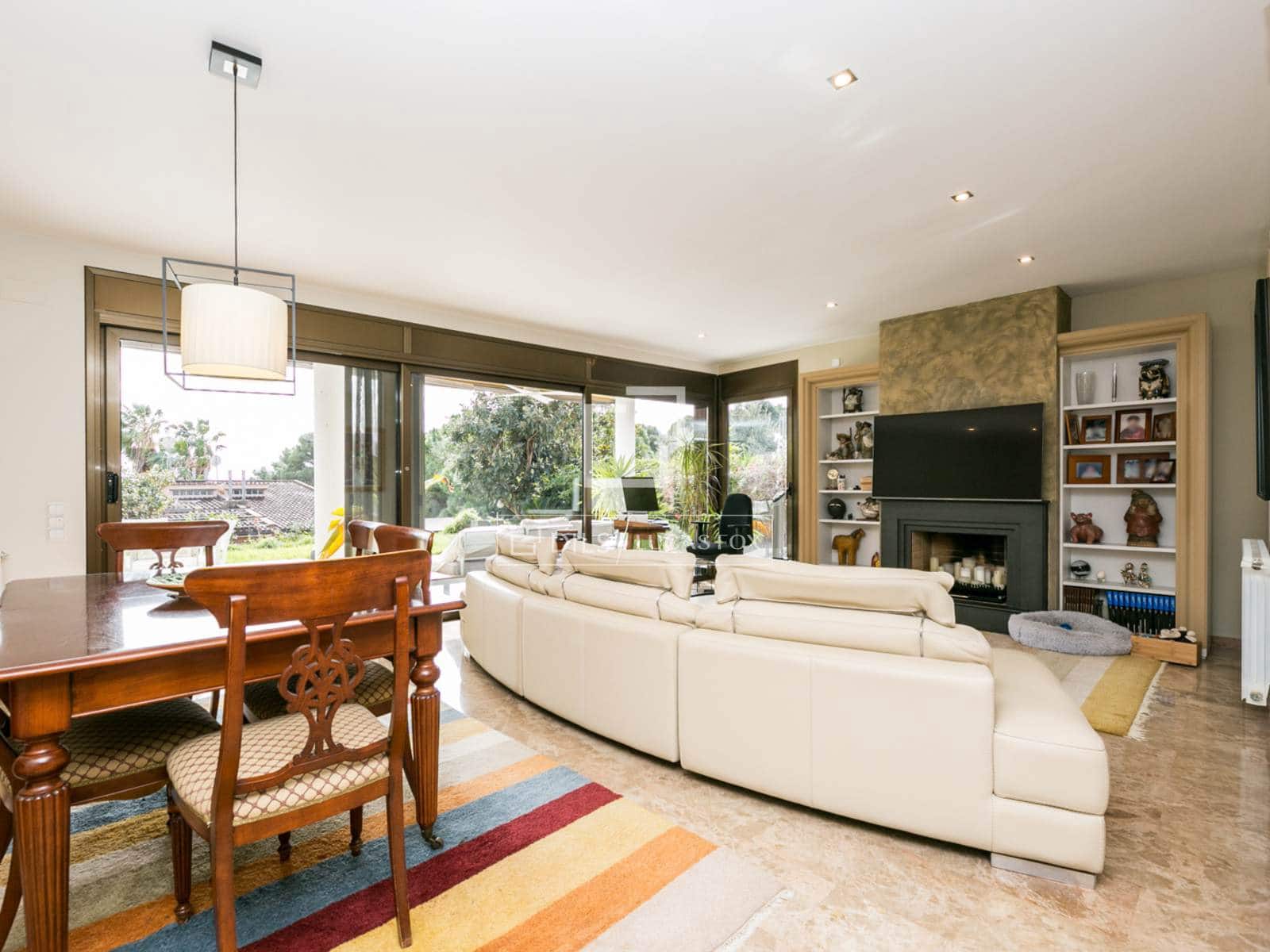 5 Zimmer Villa zu vermieten in Castelldefels mit Pool Garage - 5.800 € (Ref: 9614531)