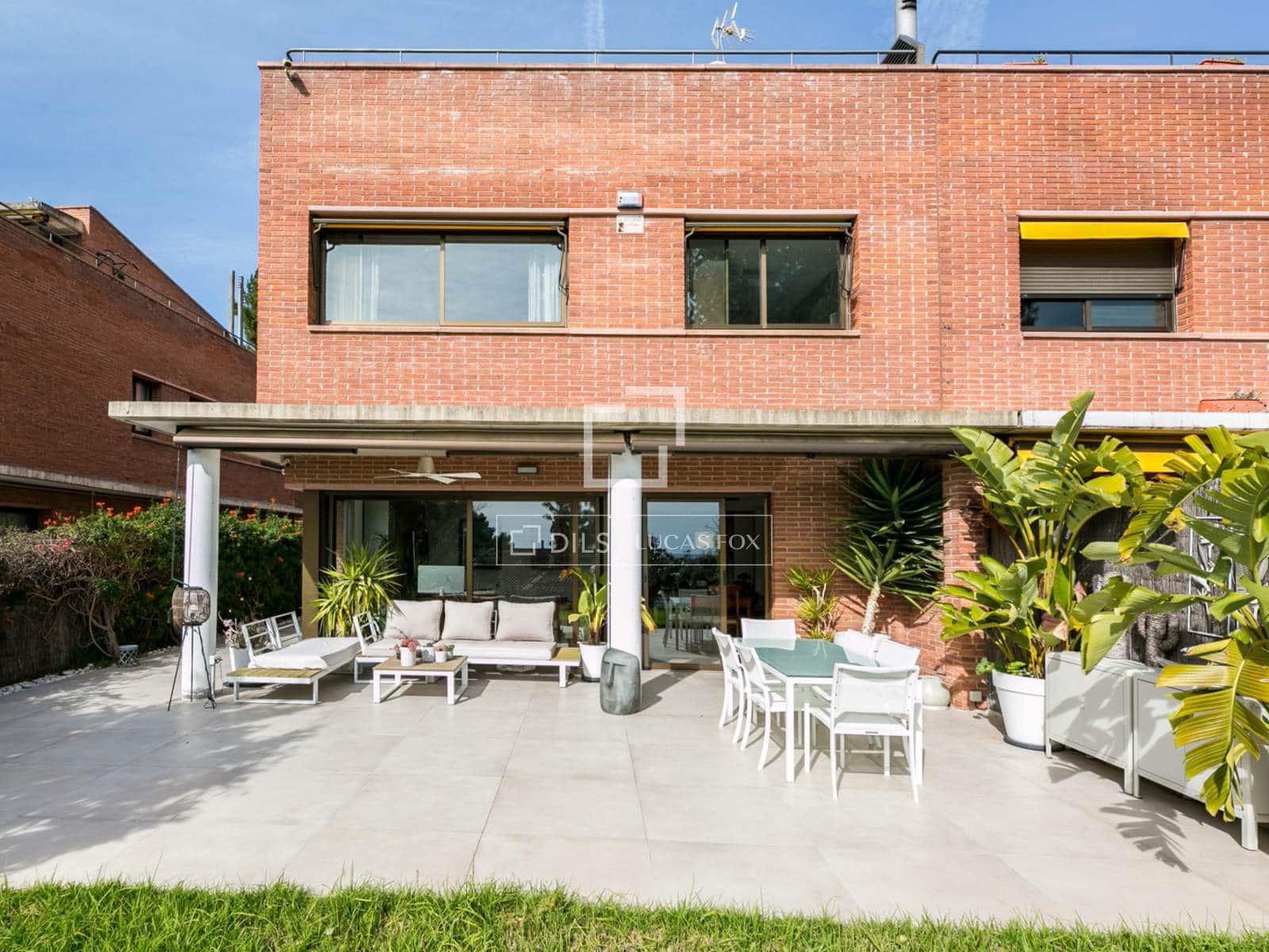 5 Zimmer Villa zu vermieten in Castelldefels mit Pool Garage - 5.800 € (Ref: 9614531)