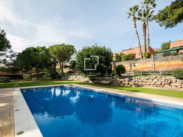 5 Zimmer Villa zu vermieten in Castelldefels mit Pool Garage - 5.800 € (Ref: 9614531)