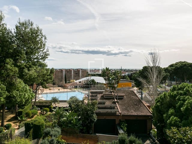 5 Zimmer Villa zu vermieten in Castelldefels mit Pool Garage - 5.800 € (Ref: 9614531)