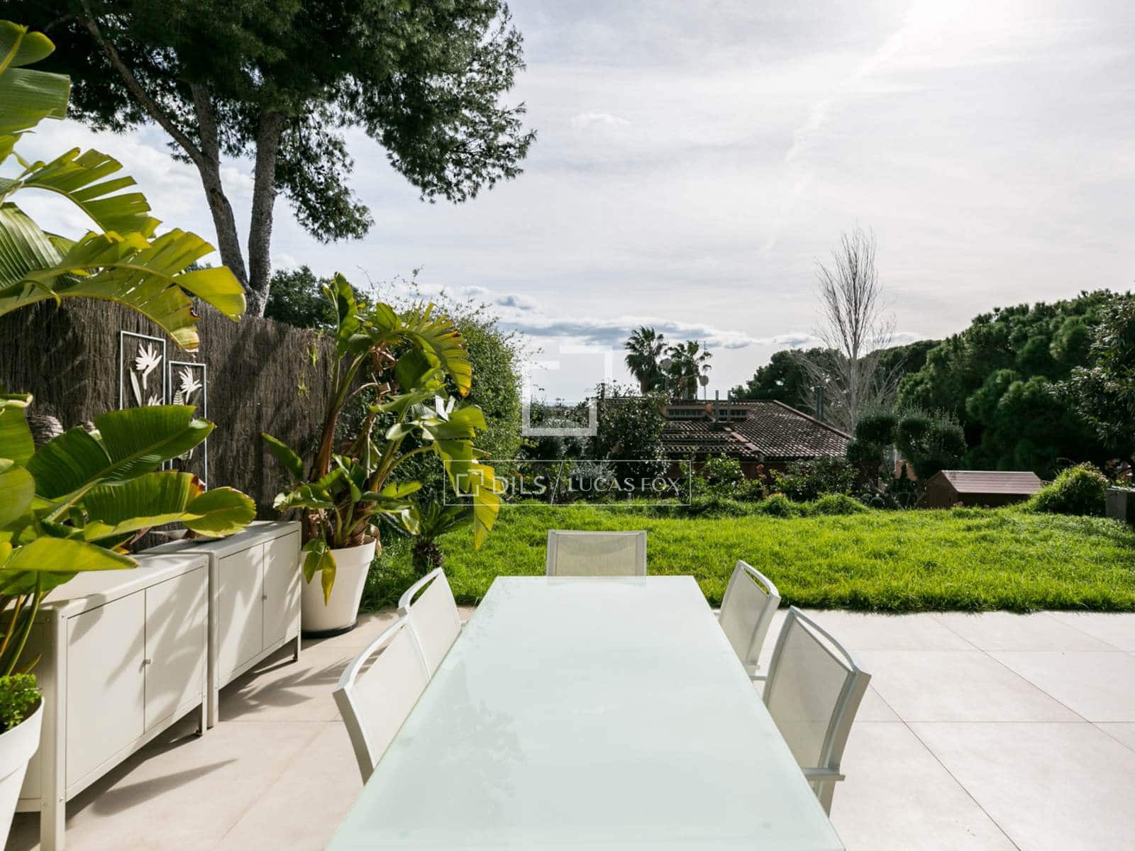 5 Zimmer Villa zu vermieten in Castelldefels mit Pool Garage - 5.800 € (Ref: 9614531)