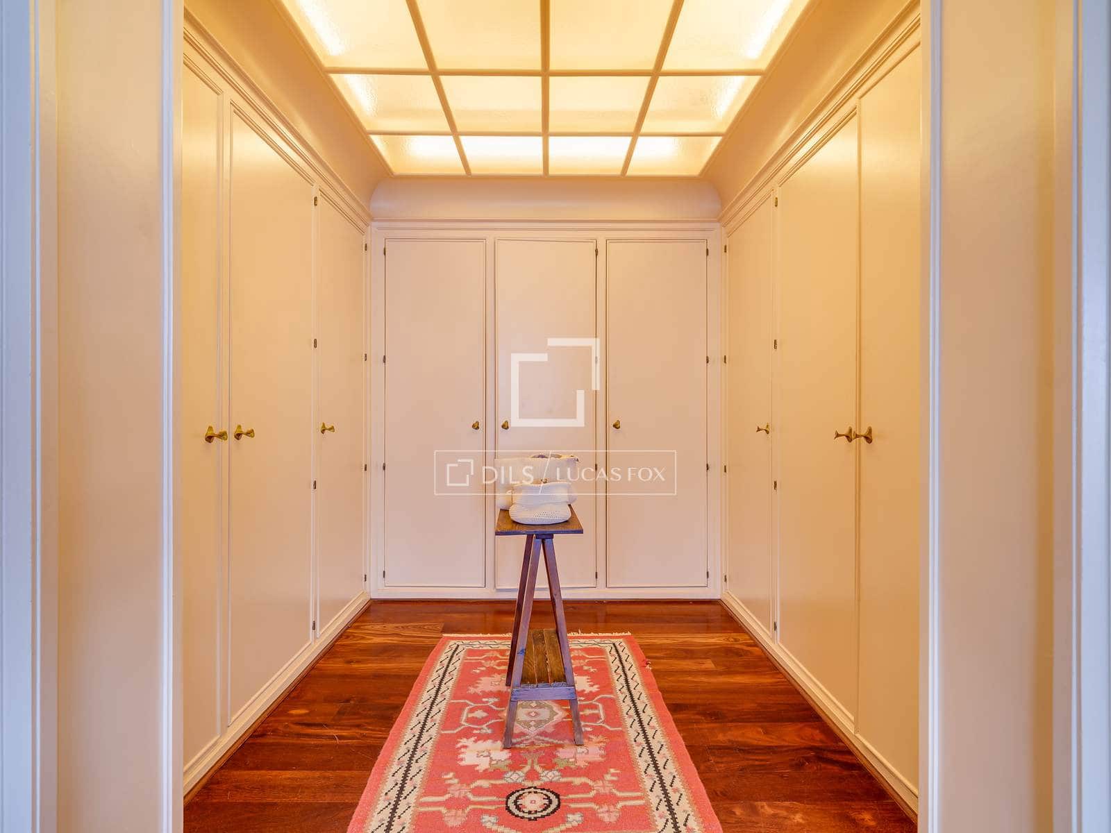 6 bedroom Apartment for sale in Barcelona city with garage - € 2,490,000 (Ref: 9618444)