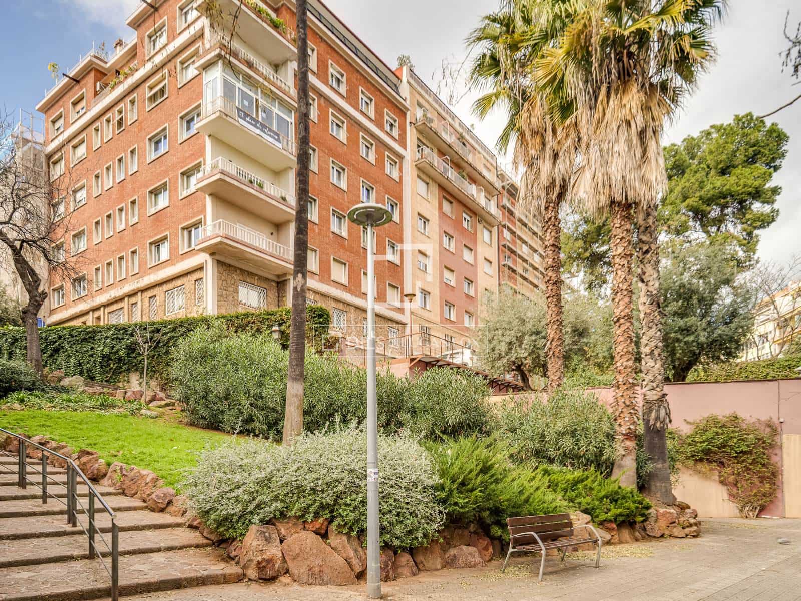 6 bedroom Apartment for sale in Barcelona city with garage - € 2,490,000 (Ref: 9618444)