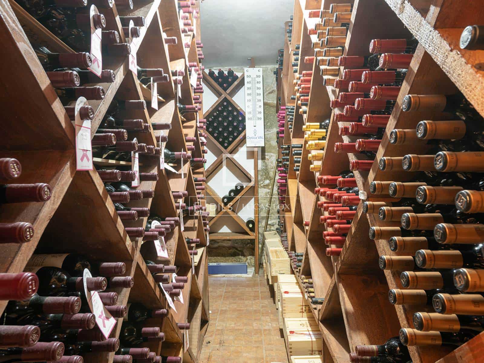 4 soveværelse Finca/Landehus til salg i Boiro med swimmingpool garage - € 2.300.000 (Ref: 9618580)