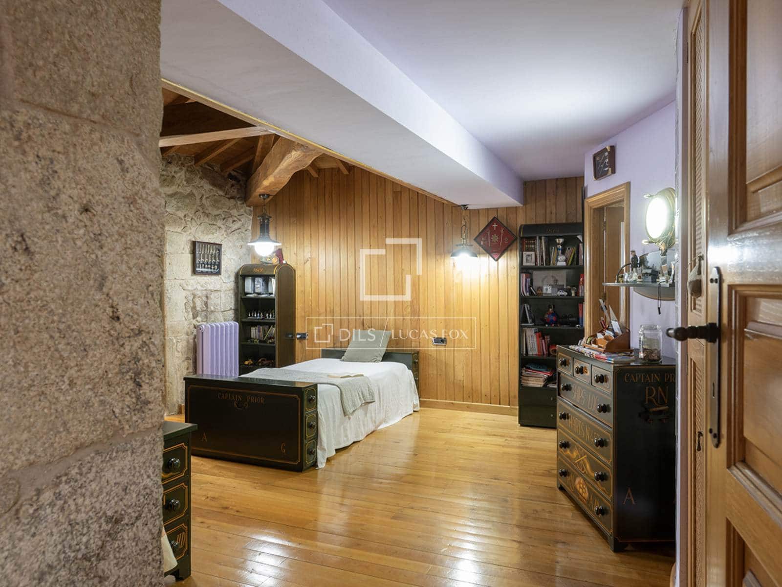 4 soveværelse Finca/Landehus til salg i Boiro med swimmingpool garage - € 2.300.000 (Ref: 9618580)