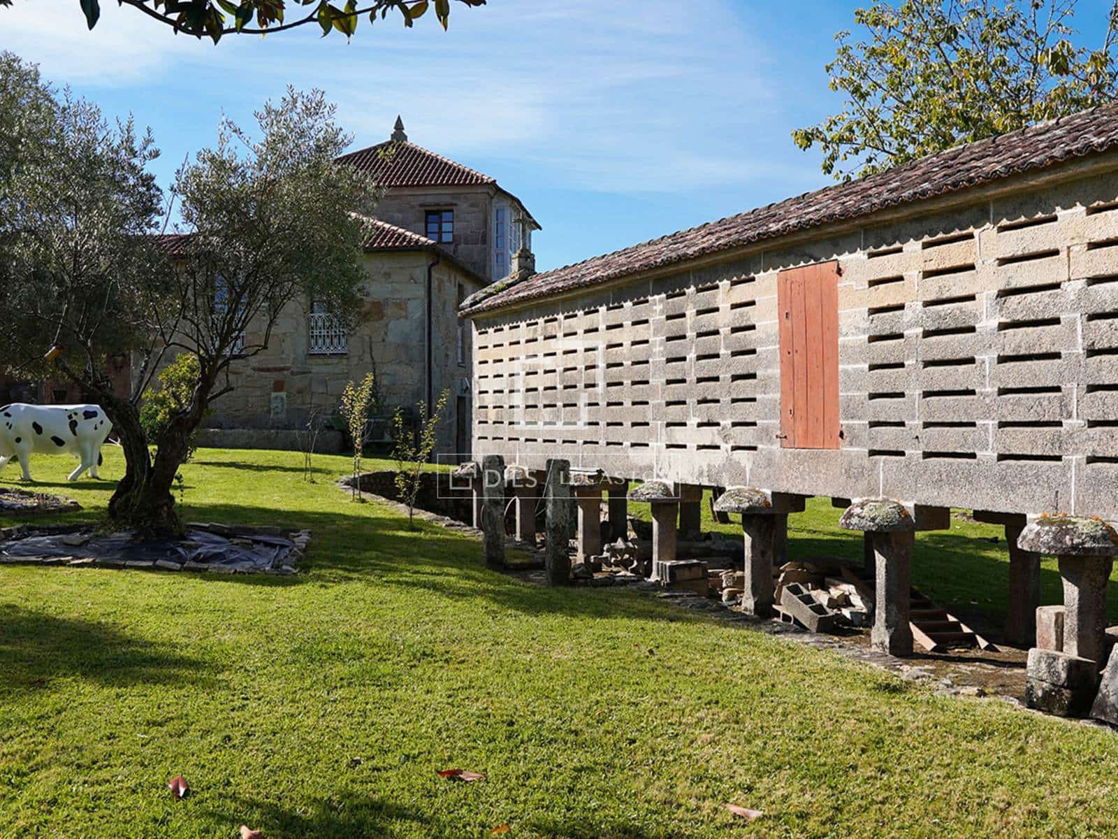 4 soveværelse Finca/Landehus til salg i Boiro med swimmingpool garage - € 2.300.000 (Ref: 9618580)